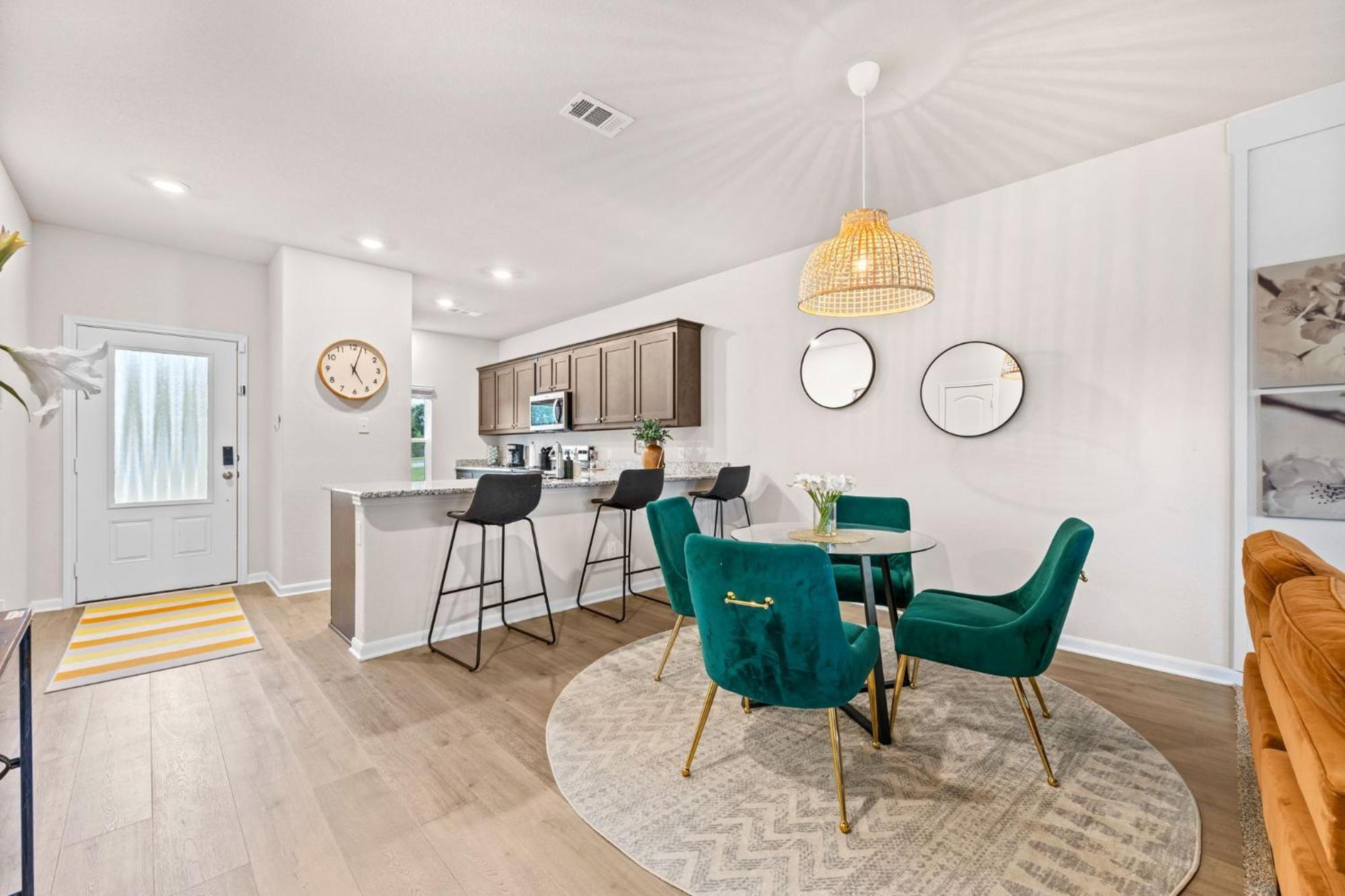 Villa, Newly Built 5br, Sleeps 13, Close To Apartment