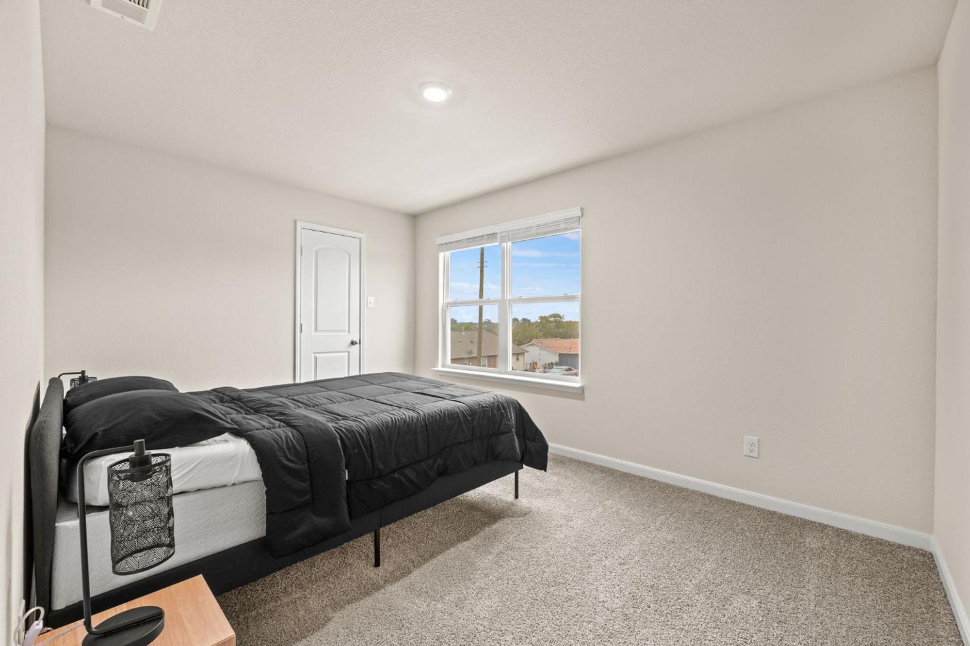 Villa, Newly Built 5br, Sleeps 13, Close To * Dallas