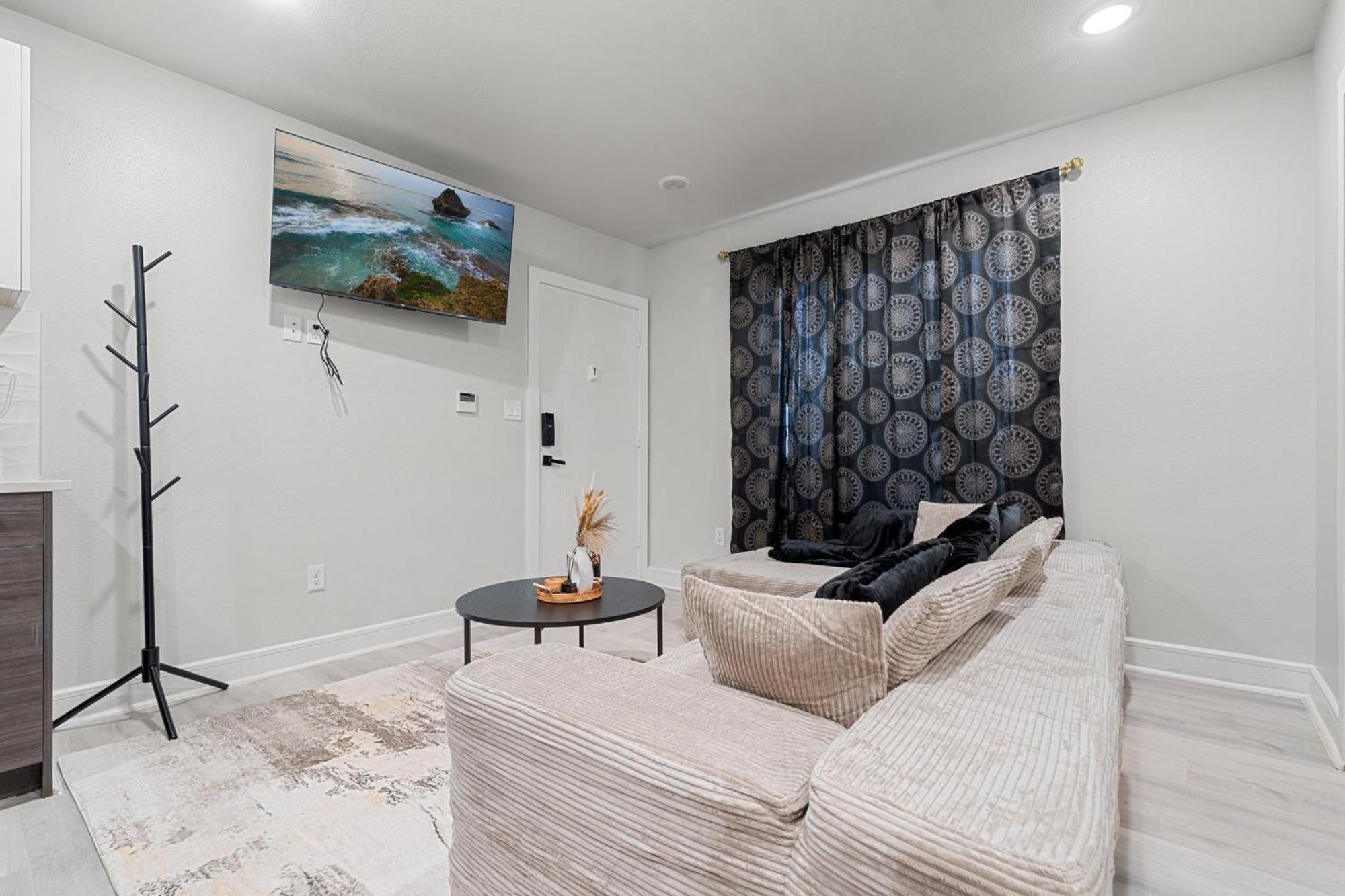 Apartment Elegant King Near Downtown Dallas