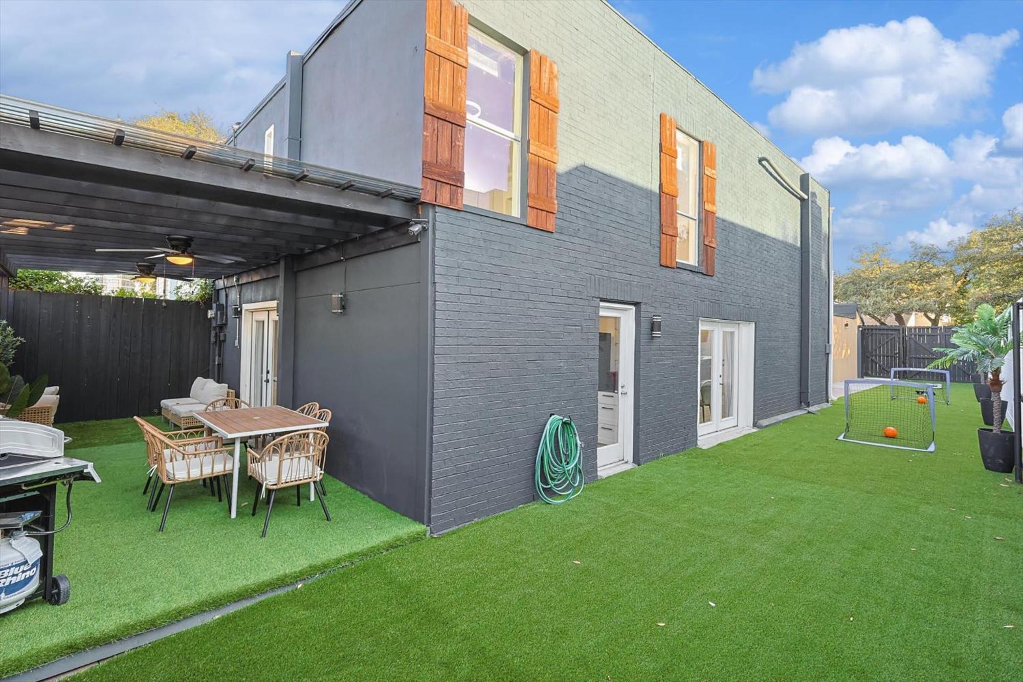 Luxury In The Heart Of The Area Holiday home Dallas