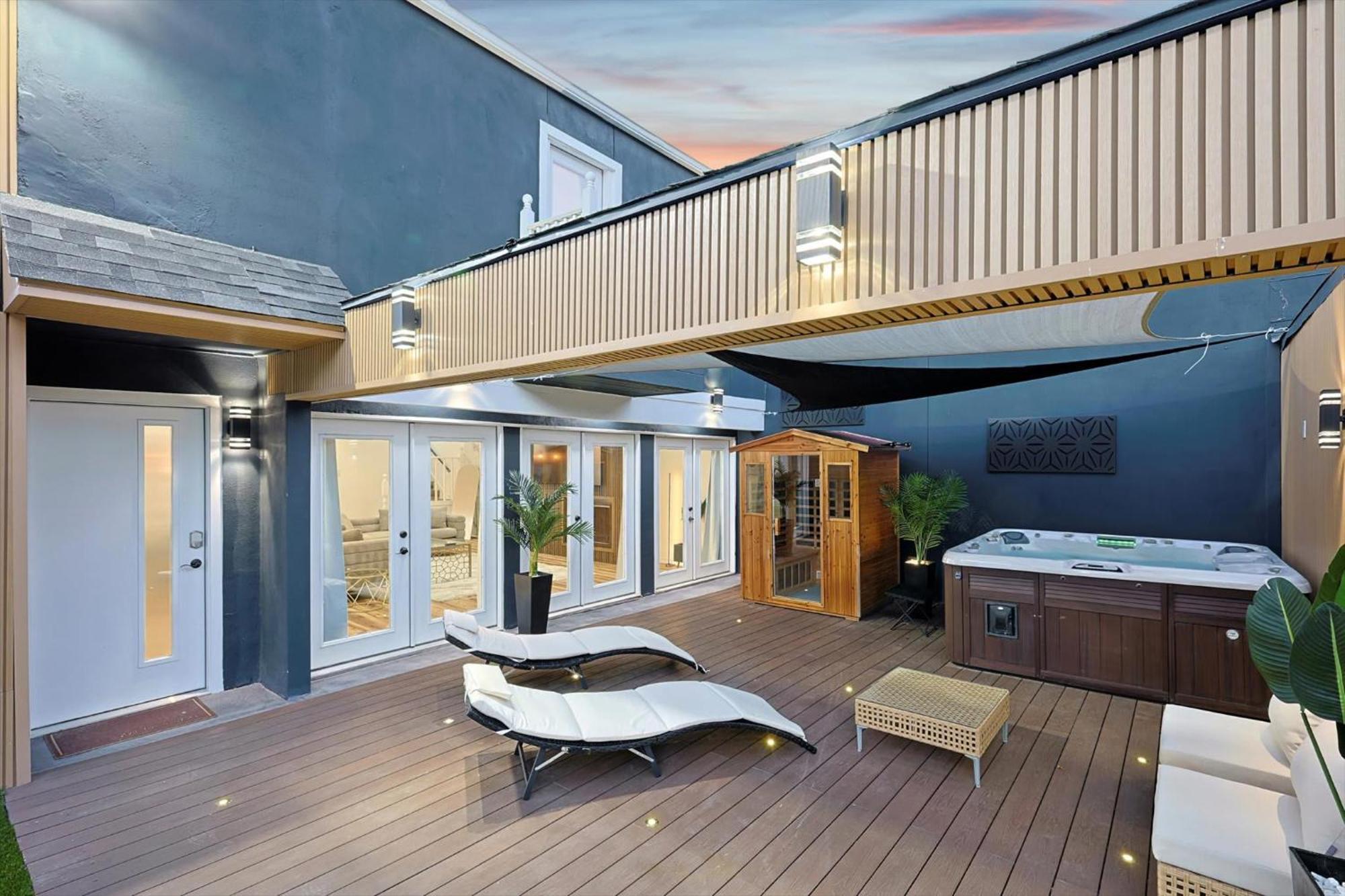 Luxury In The Heart Of The Area Holiday home Dallas