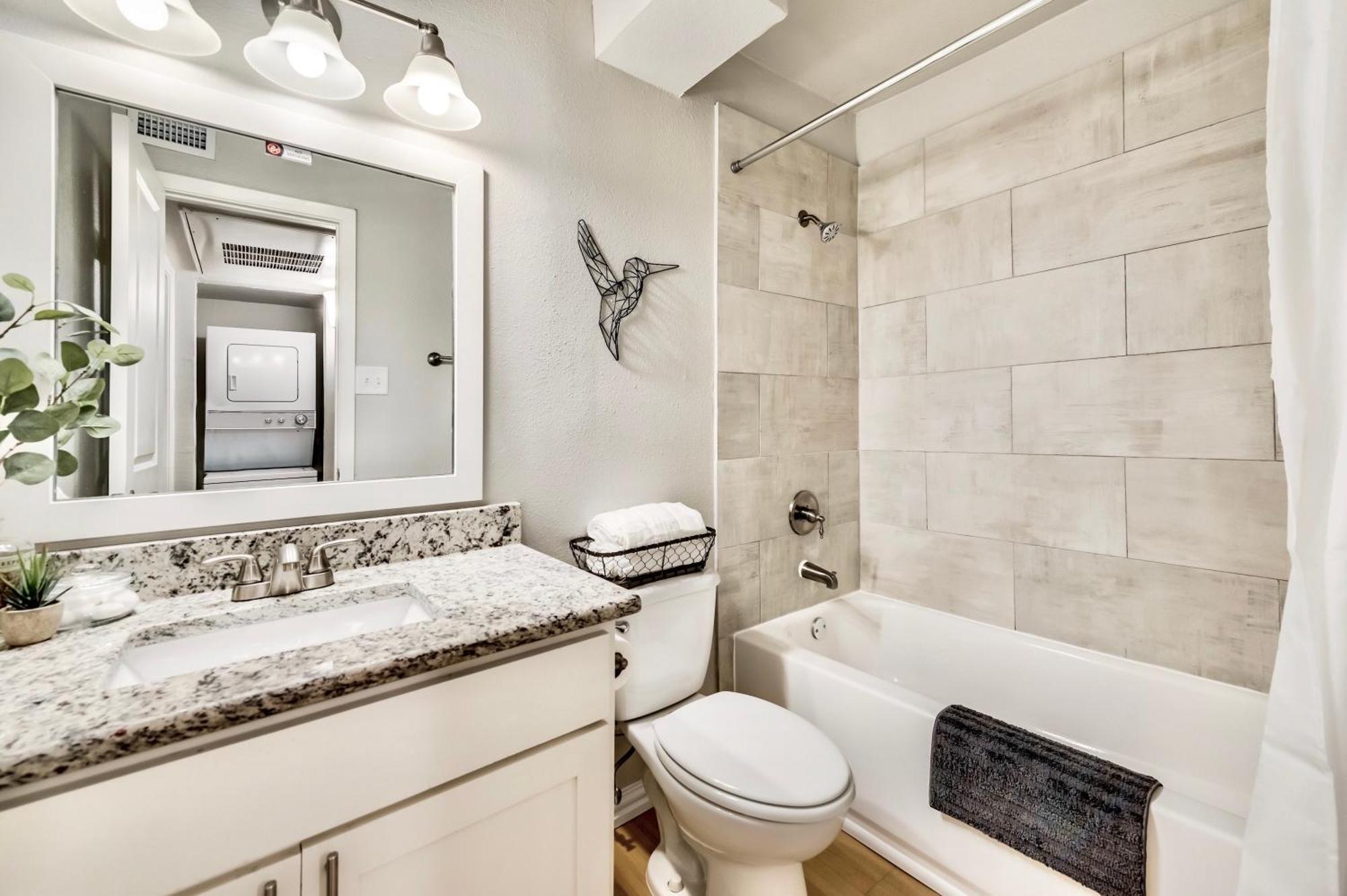 Insta-worthy Flat And Arboretum Tickets Included Apartment