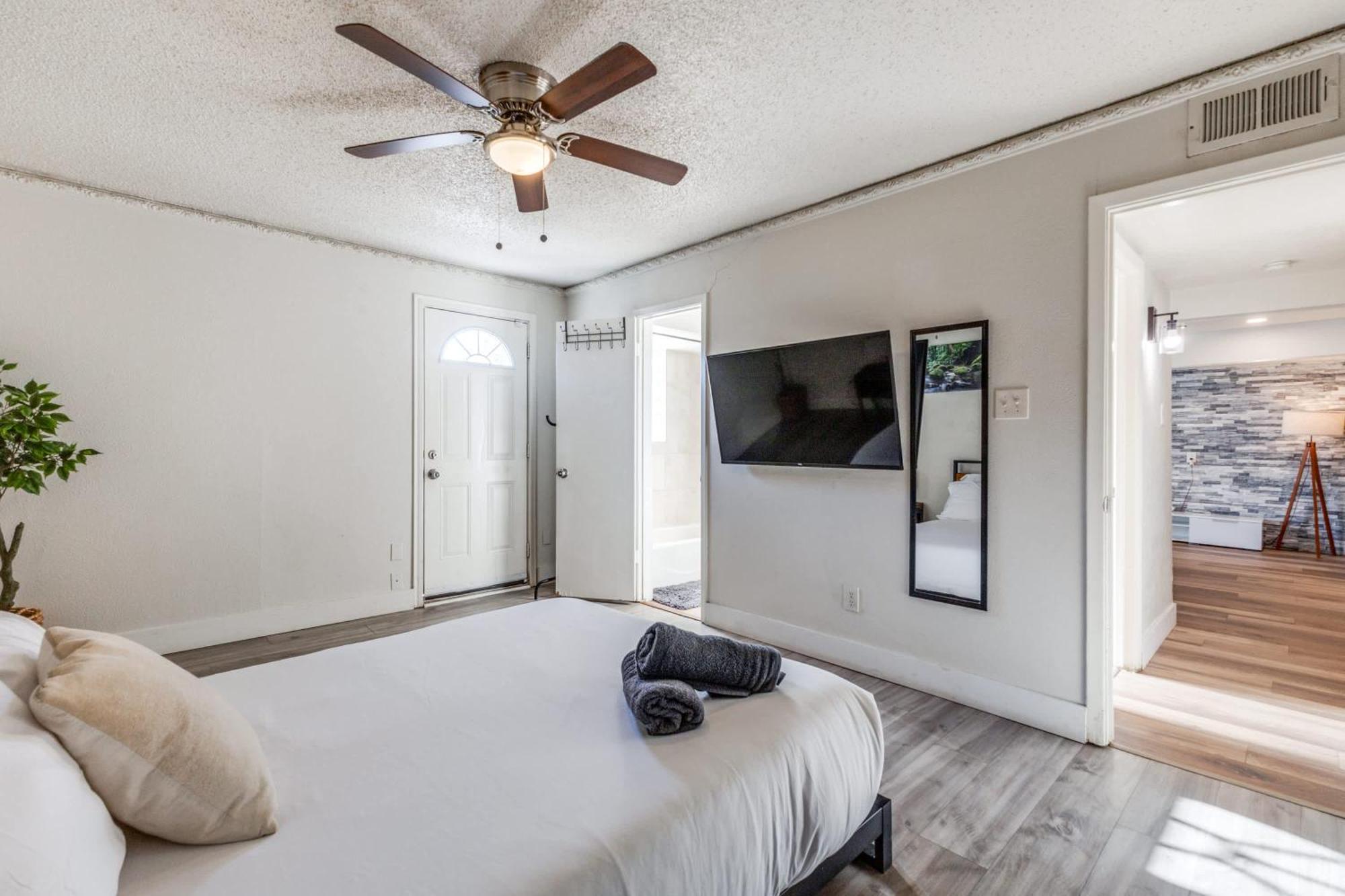 Holiday home Stunning 5br 2ba With Private Pool And Cinema Dallas