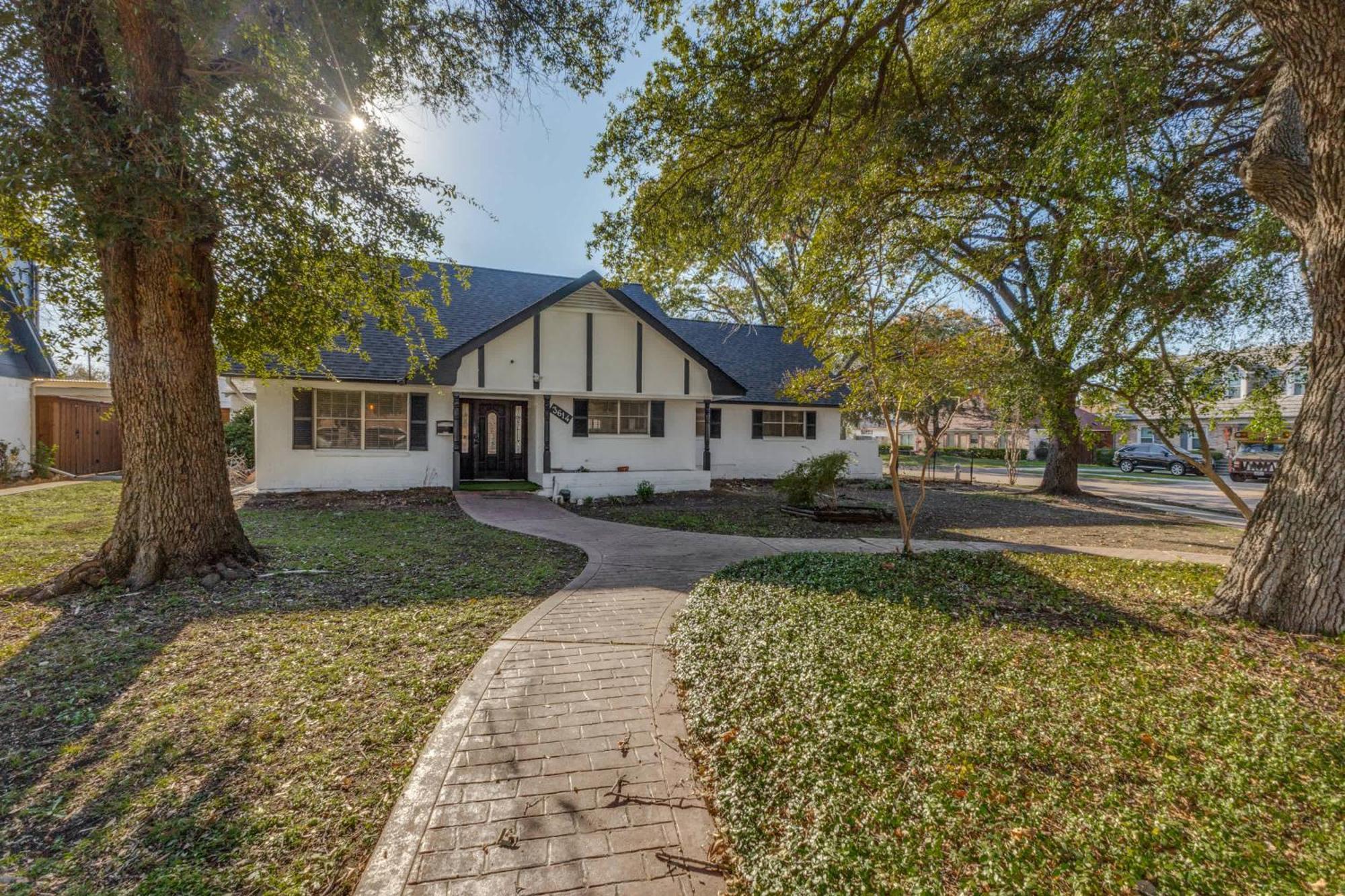 Stunning 5br 2ba With Private Pool And Cinema *