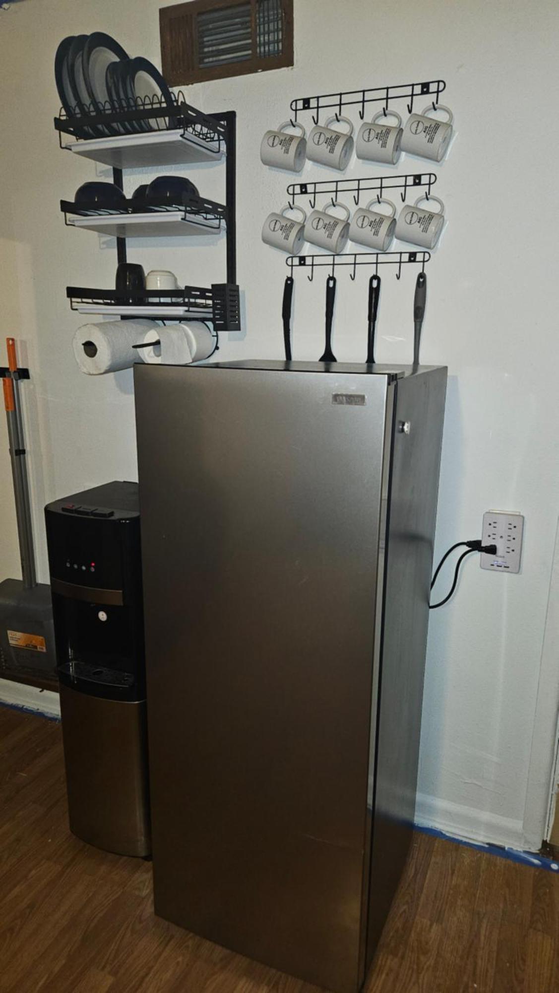 Comfy Spacious Private 1 With Attached Bath
