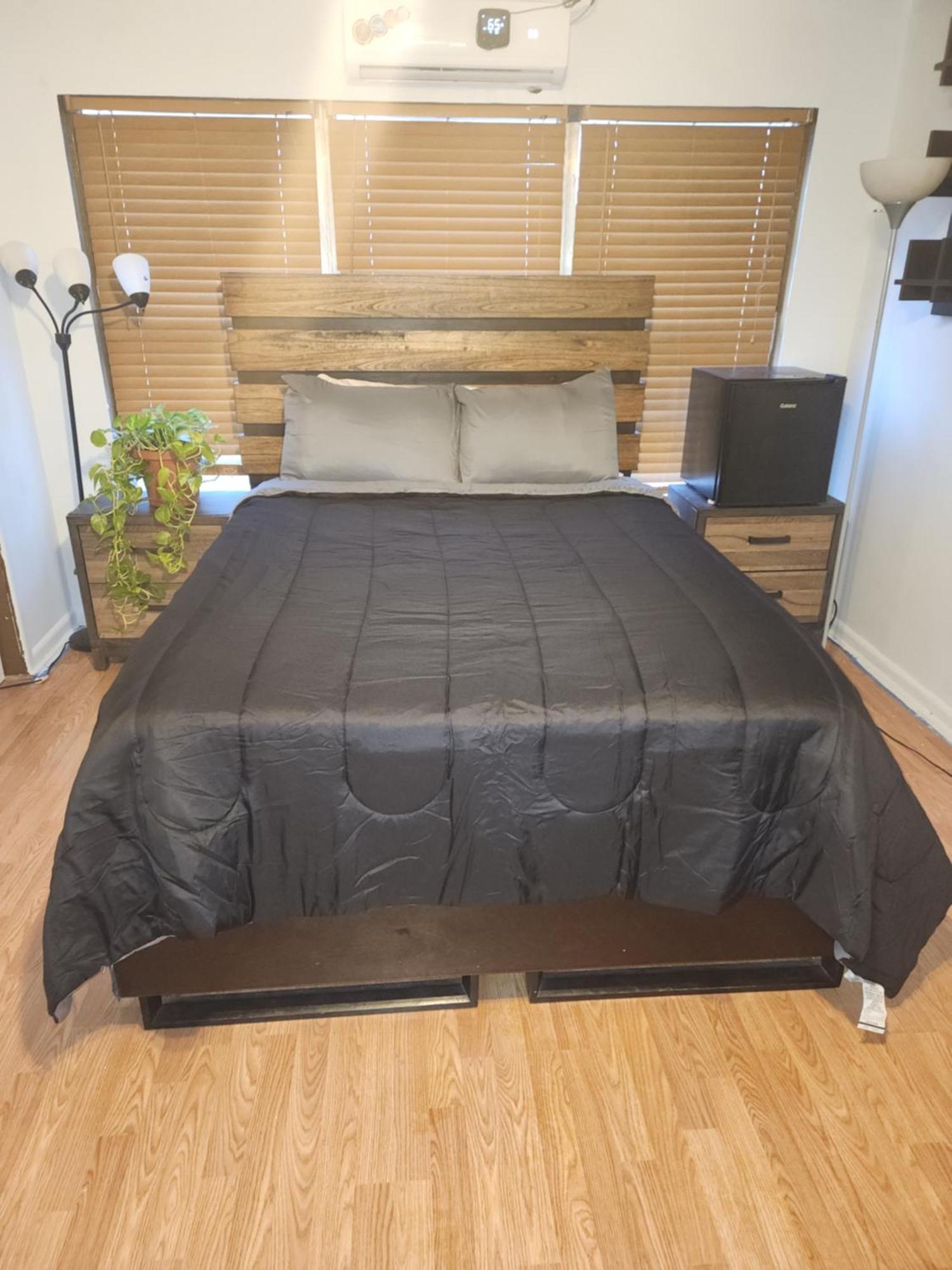 Holiday home Comfy Spacious Private 1 With Attached Bath Dallas