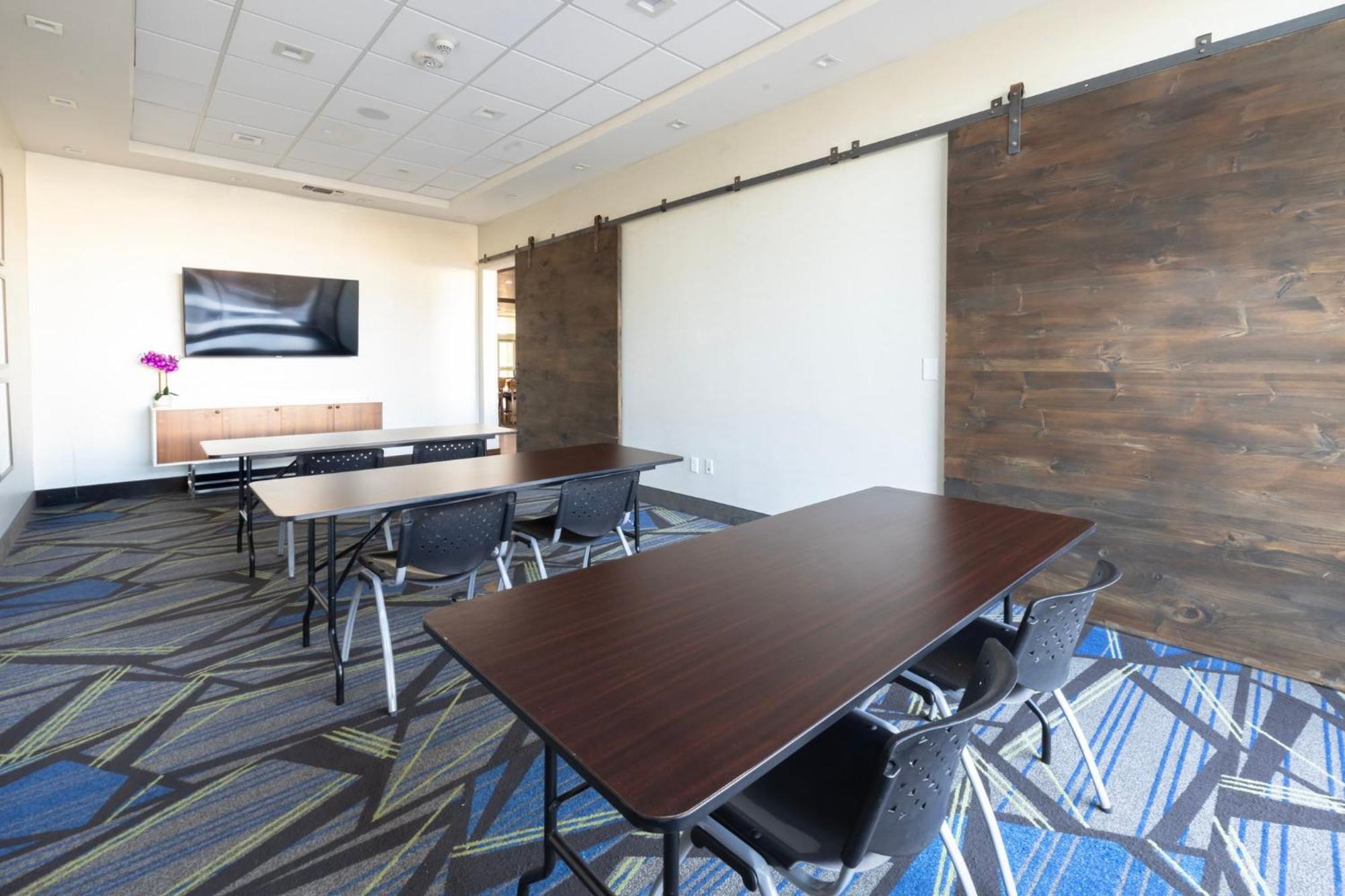 Express & Ne Arboretum Hotel Dallas