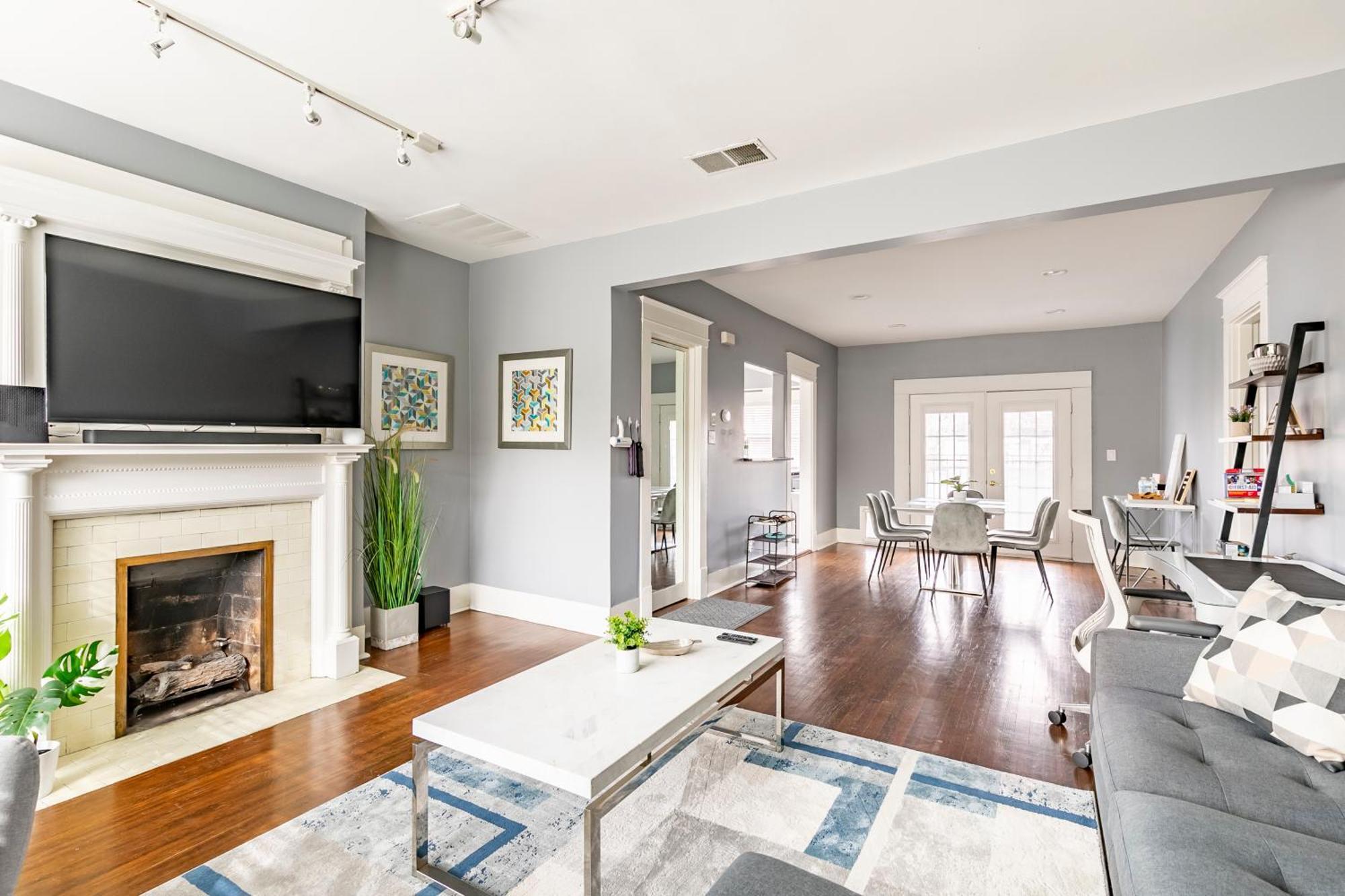 Charming 4br Duplex In Oak Lawn Private Backyard Holiday home Dallas