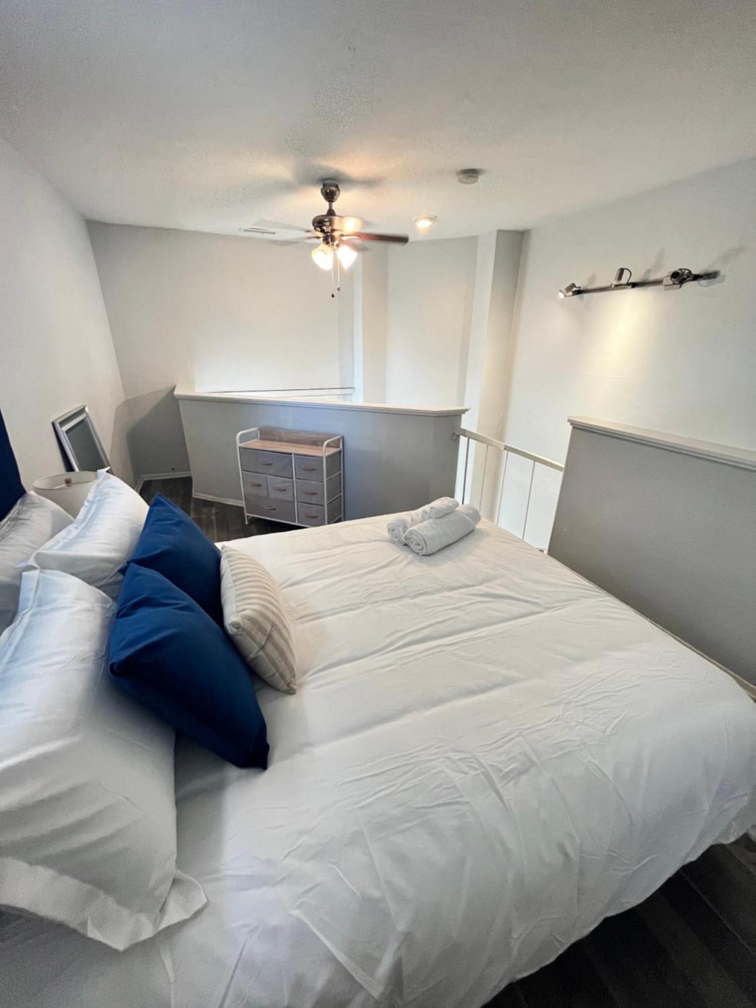 Pet-friendly Uptown Loft With Patio & Grill