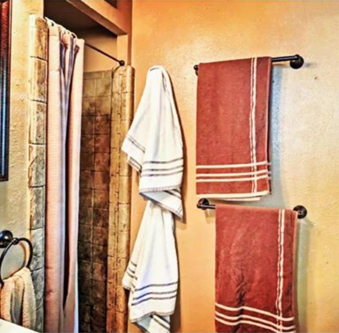 Comfy Spacious Private 1 With Attached Bath