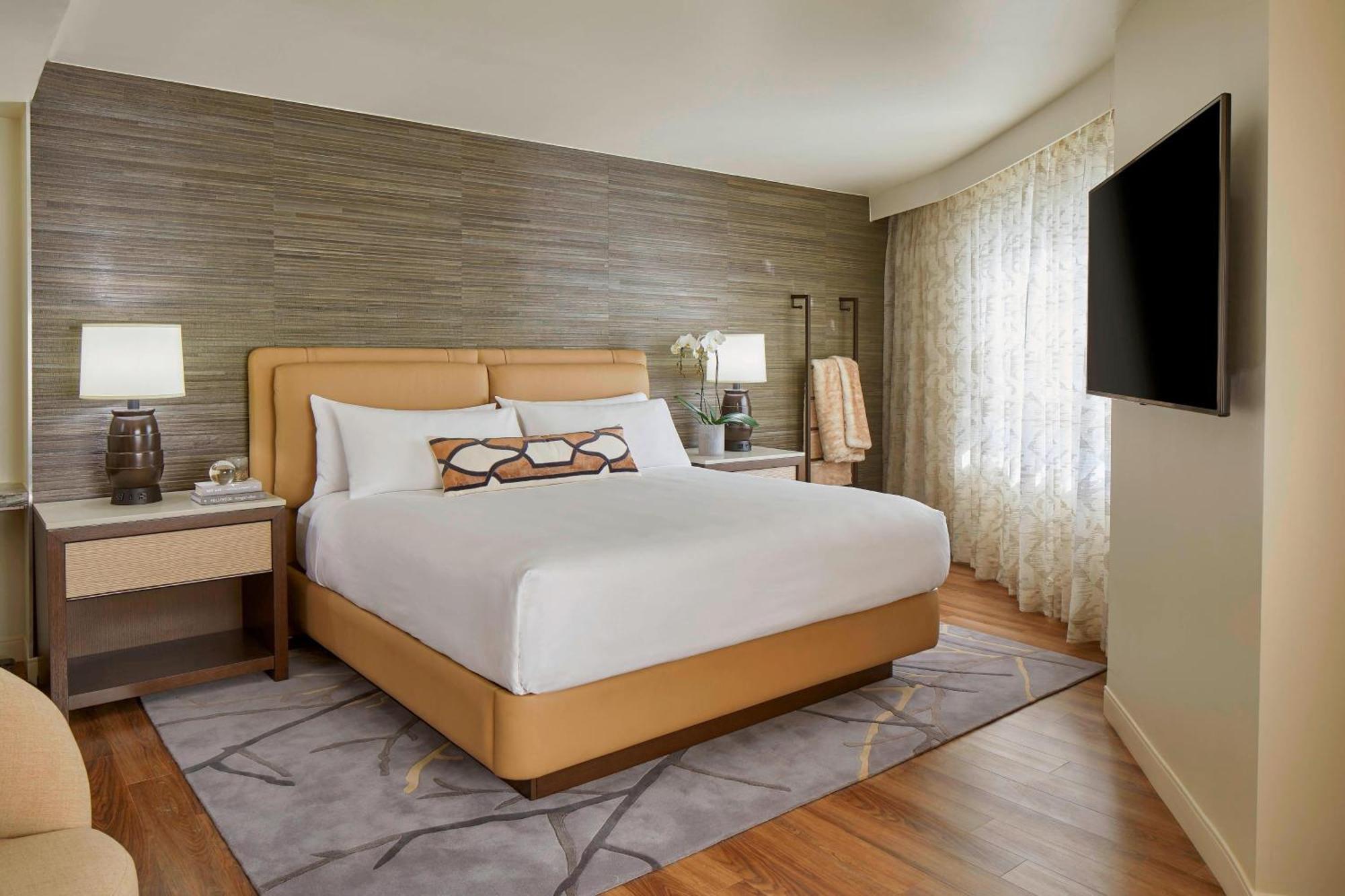 Renaissance Hotel