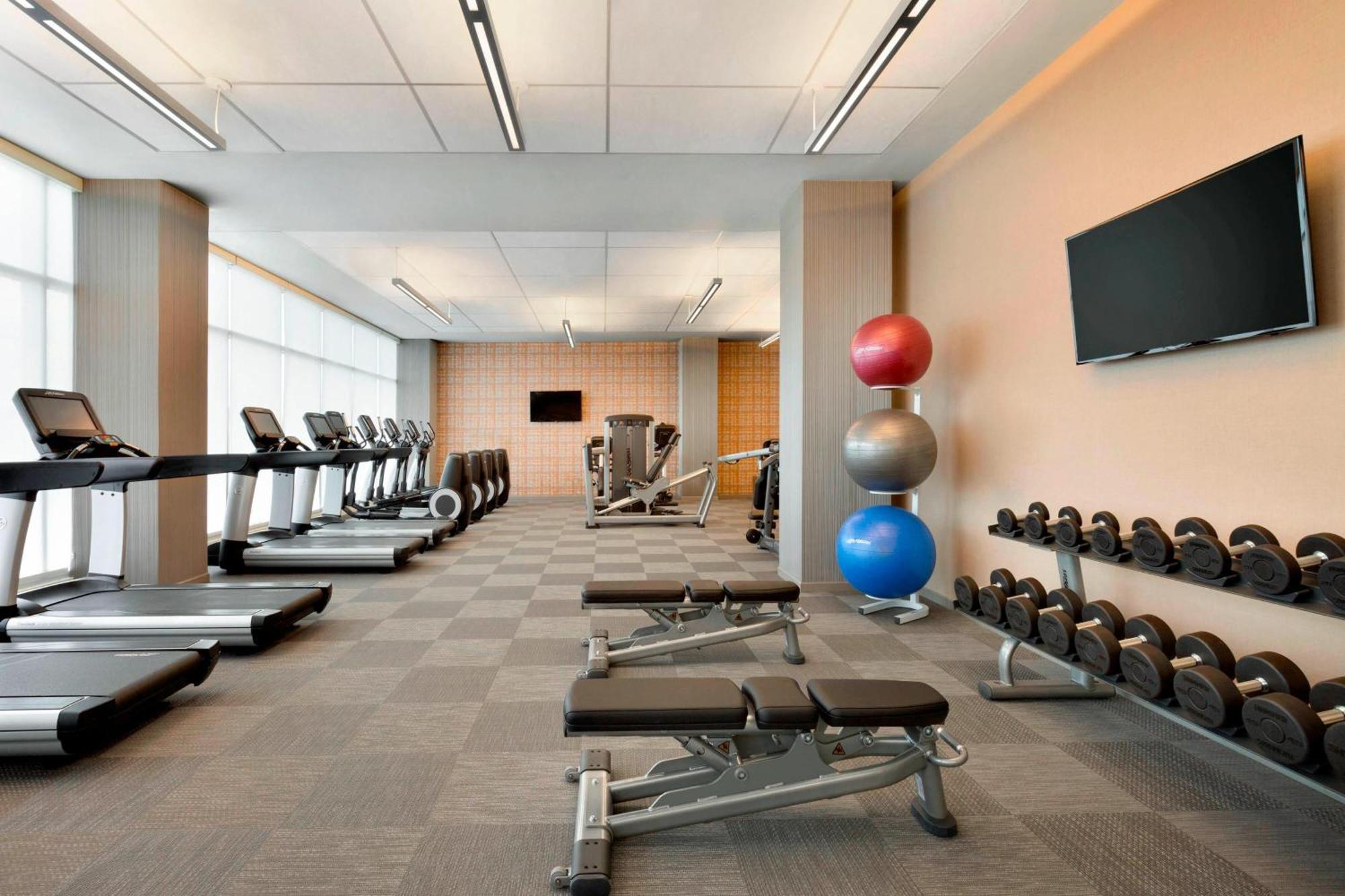 Aloft Field Hotel Dallas