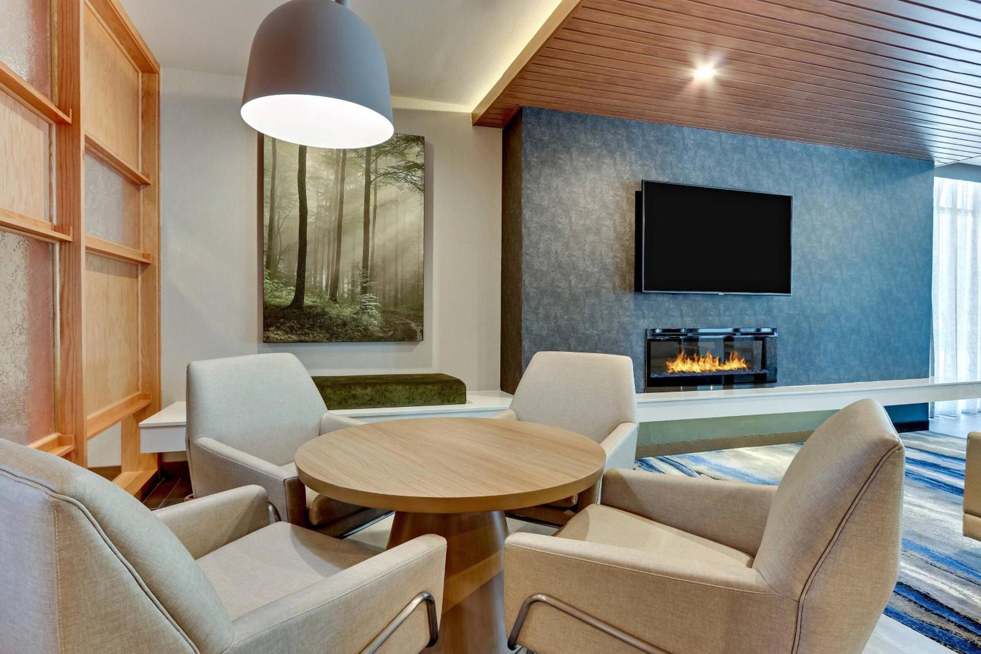Fairfield & By Marriott Field Hotel 3*