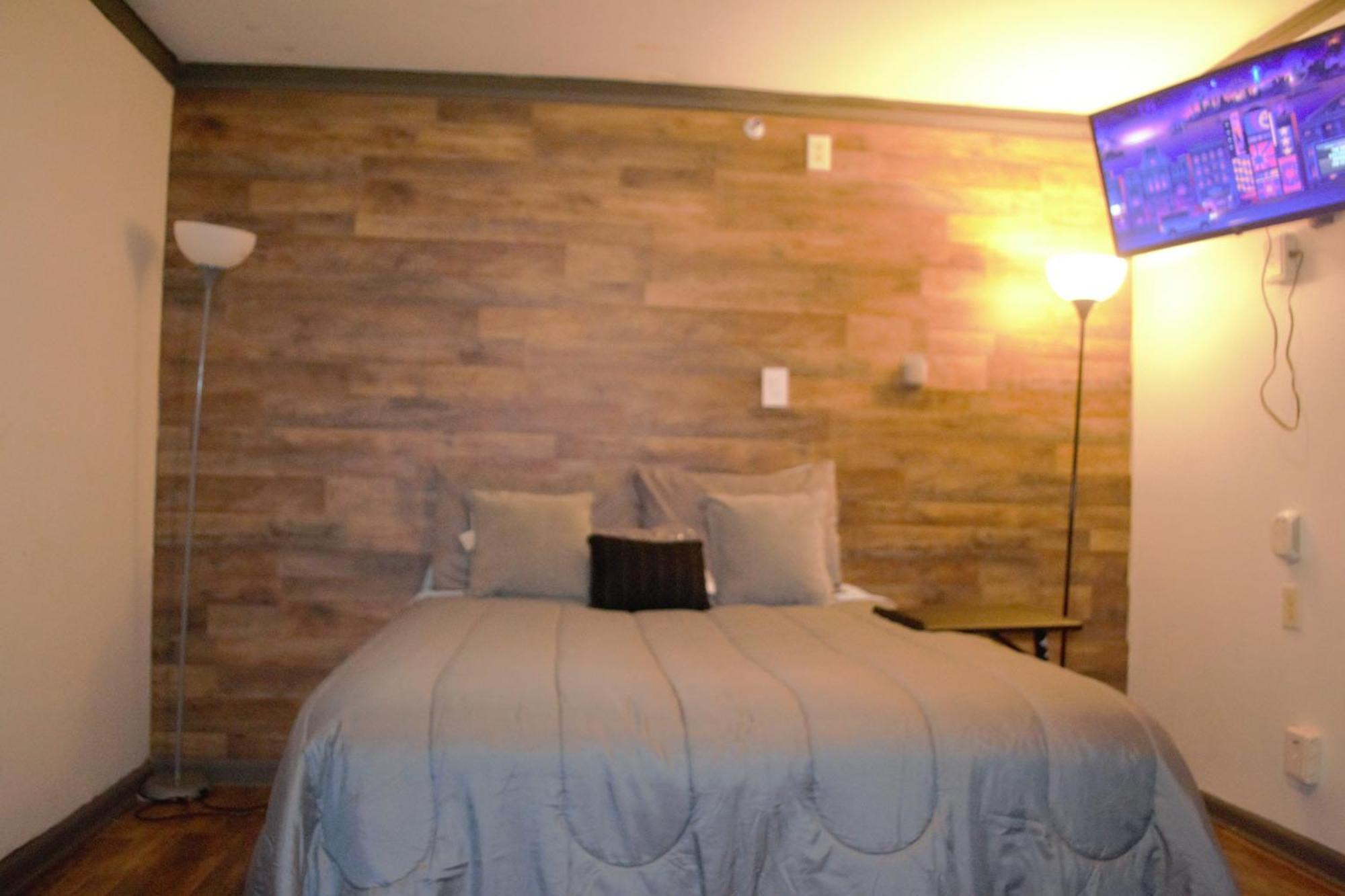 Private 3 * Dallas