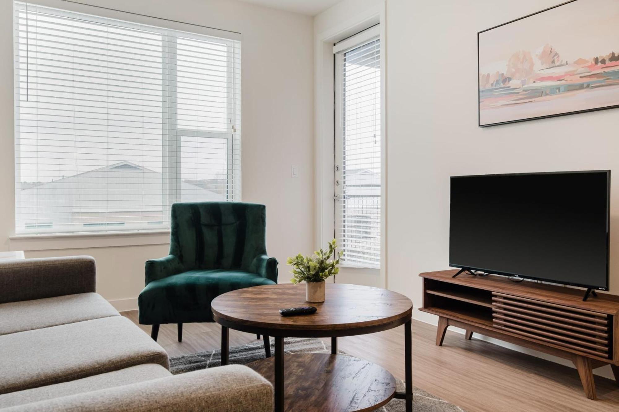 Apartamento Experience Elevated Living At The Stylish Westerly In