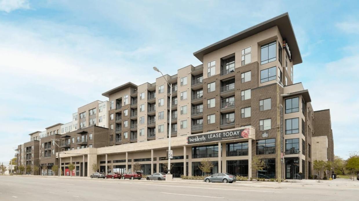 Experience Elevated Living At The Stylish Westerly In Apartment *