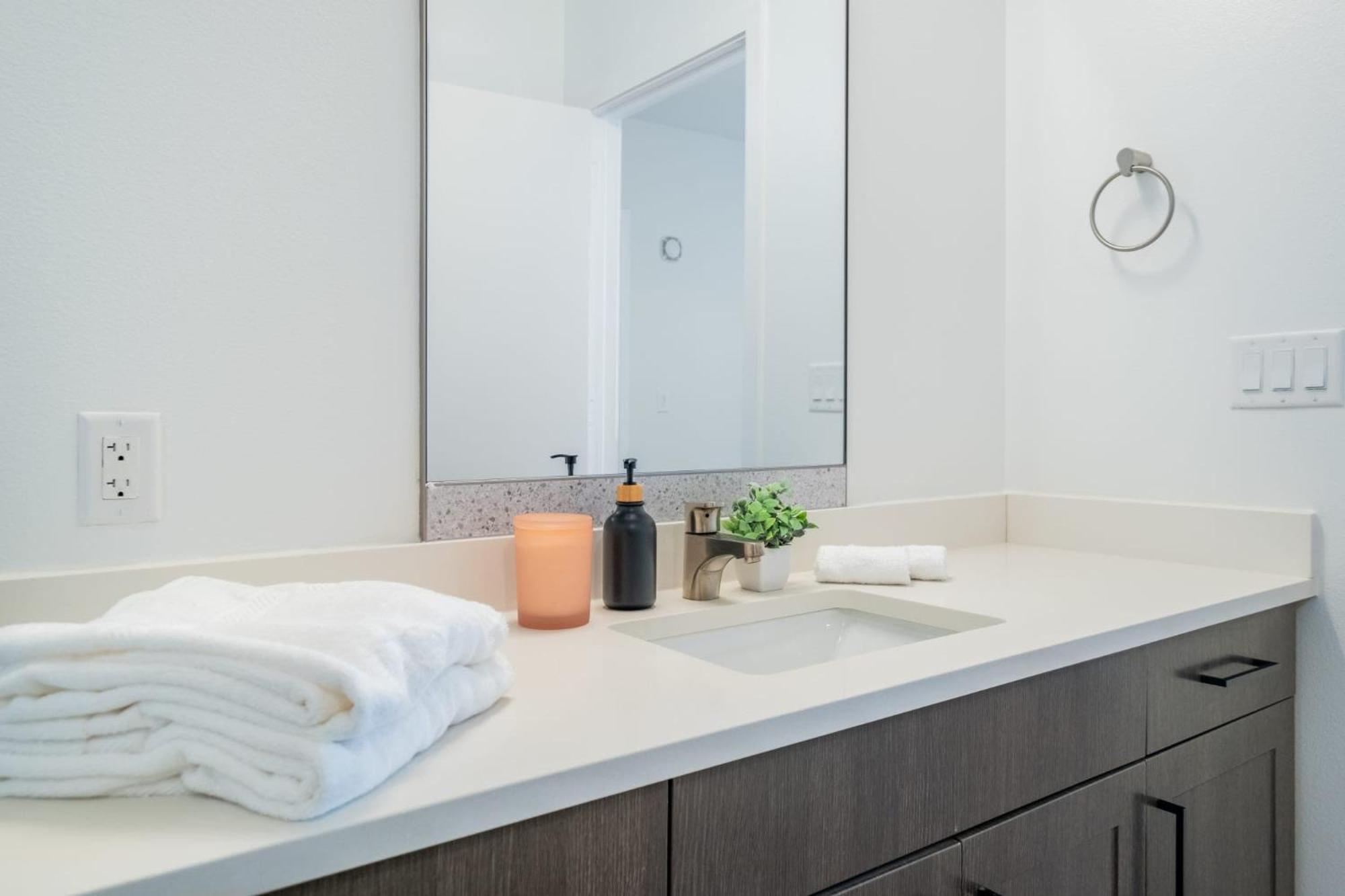 Experience Elevated Living At The Stylish Westerly In * Dallas