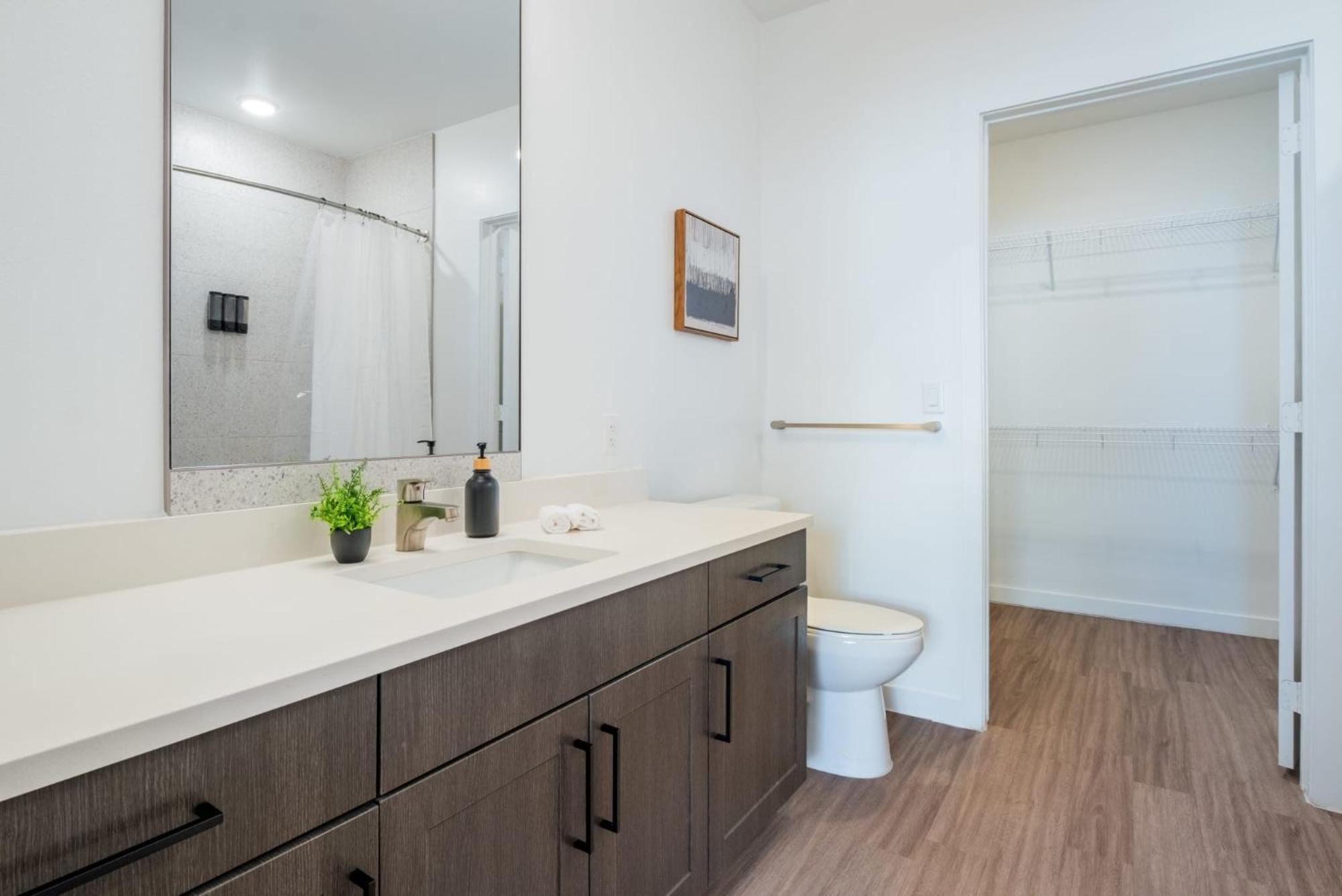 Experience Elevated Living At The Stylish Westerly In Apartment *