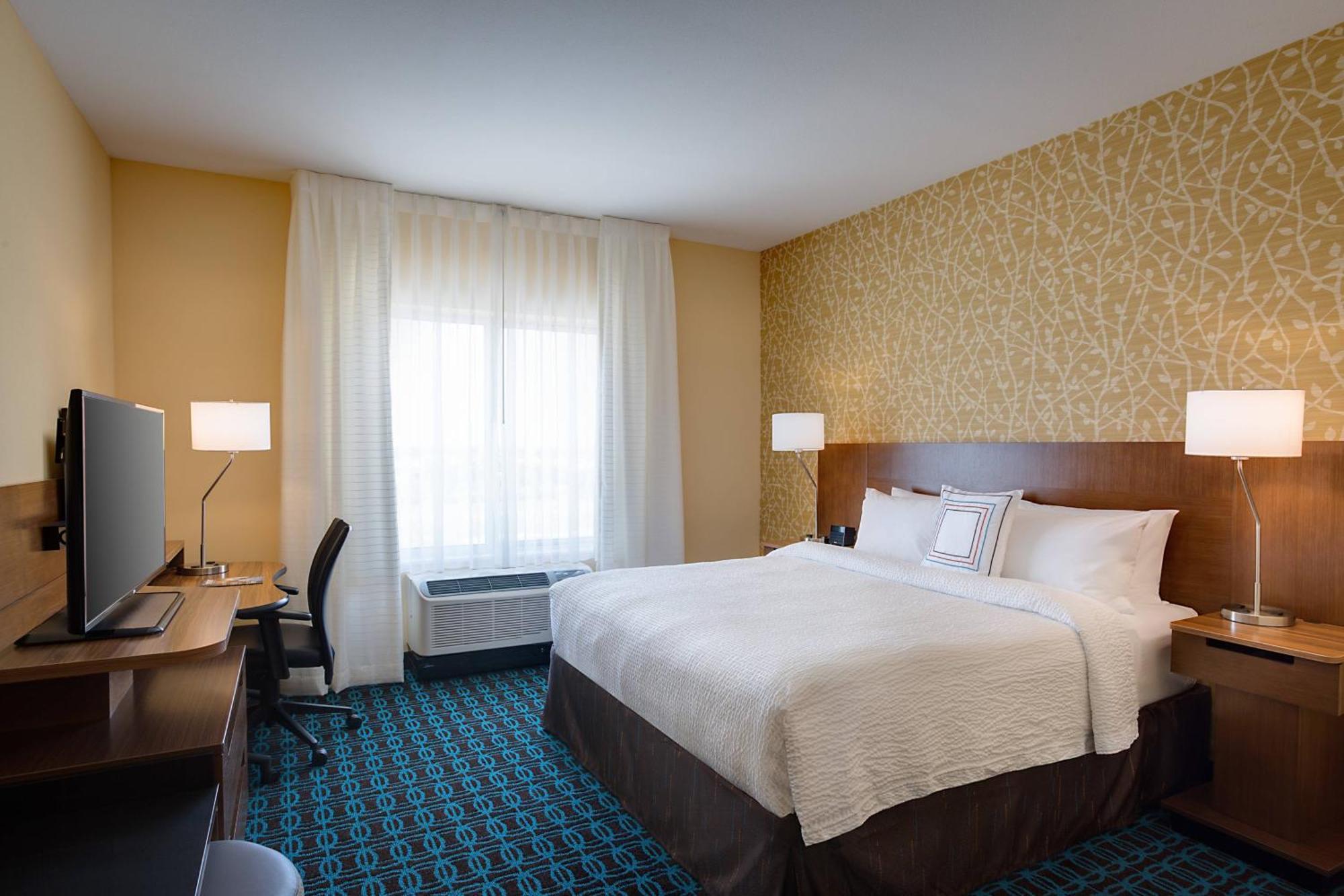 Hotel Fairfield & By Marriott West/i-30 Dallas