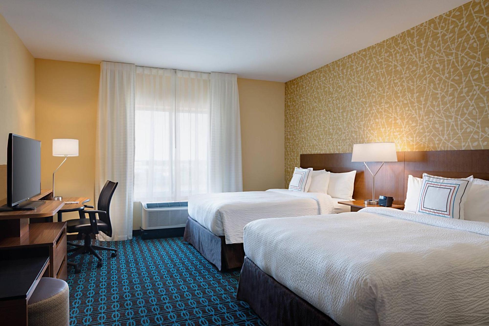 Hotel Fairfield & By Marriott West/i-30 3*