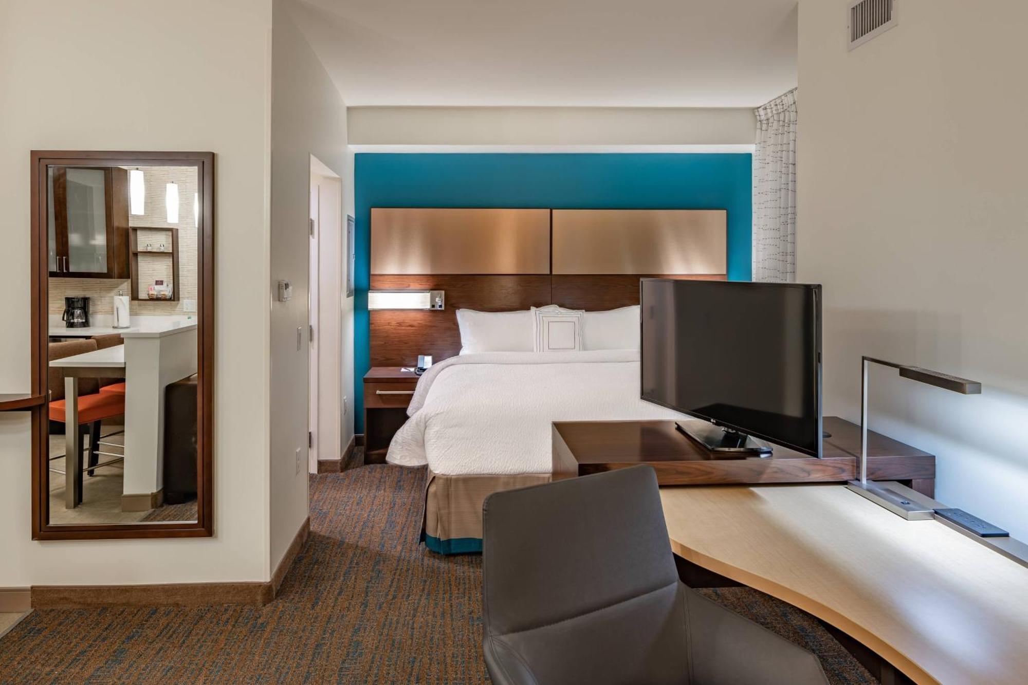 By Marriott At The Canyon Dallas