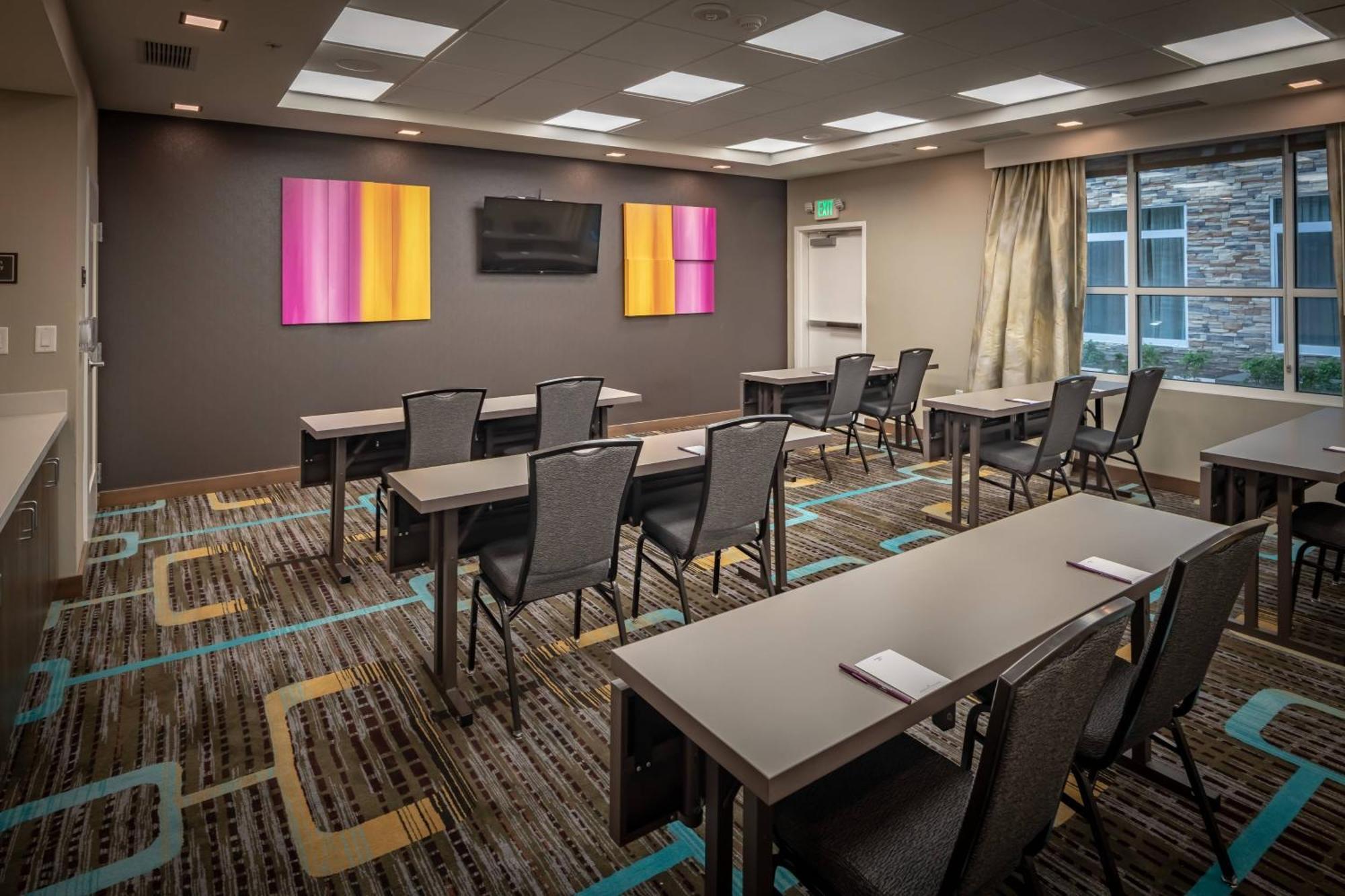 By Marriott At The Canyon 3* Dallas
