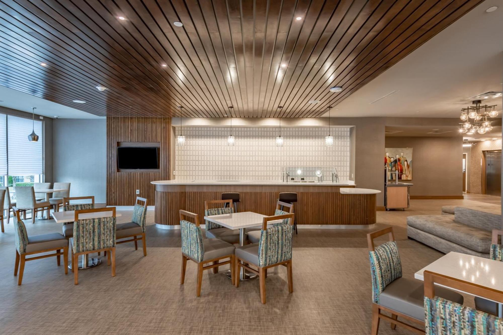 Element Downtown East 3*