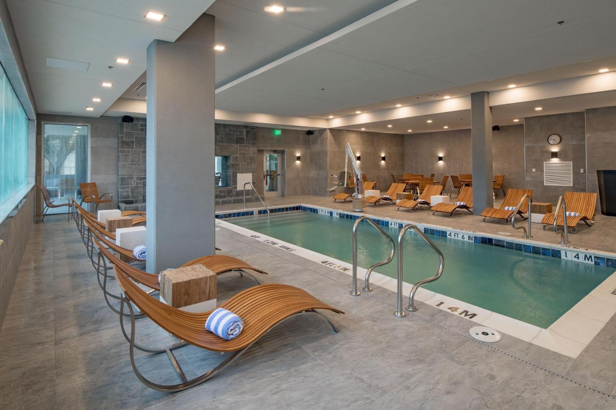 Hotel Element Downtown East 3*