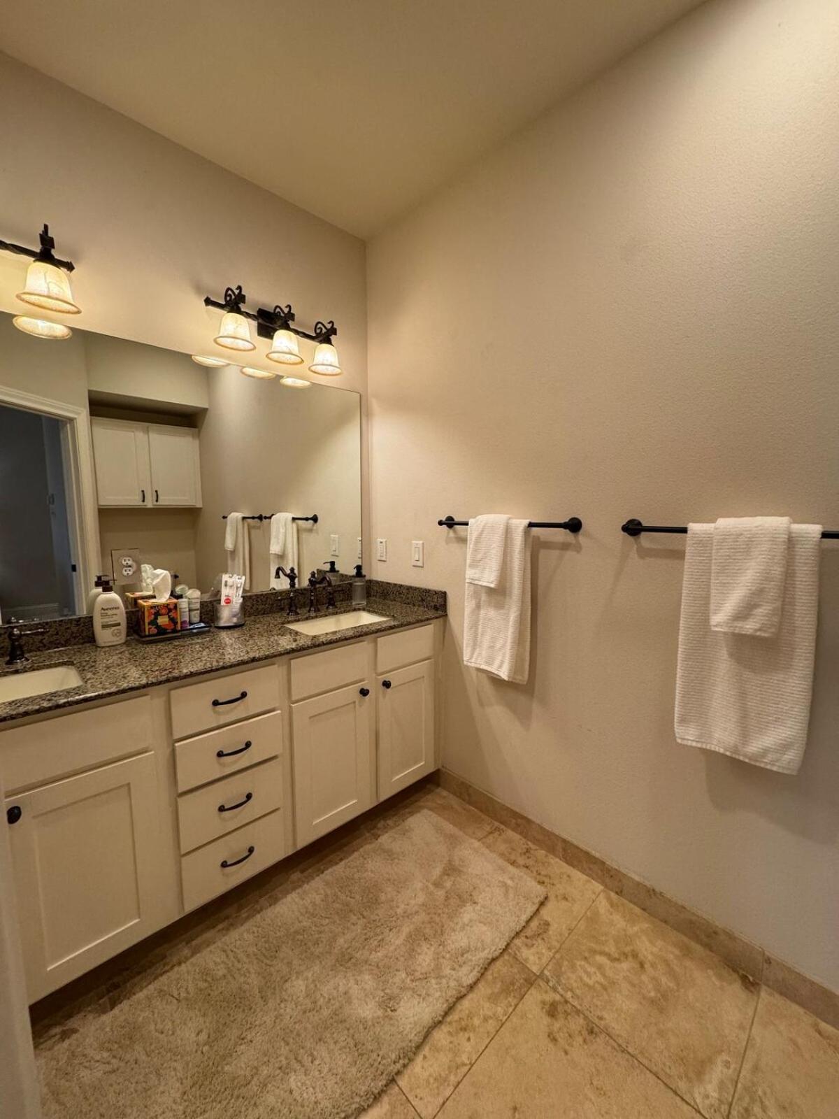 Holiday home Lower Greenville 3 Bedroom Townhome *