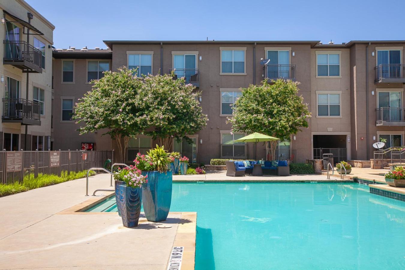 Landing At North - 2 Bedrooms In Valley Ranch Apartment *