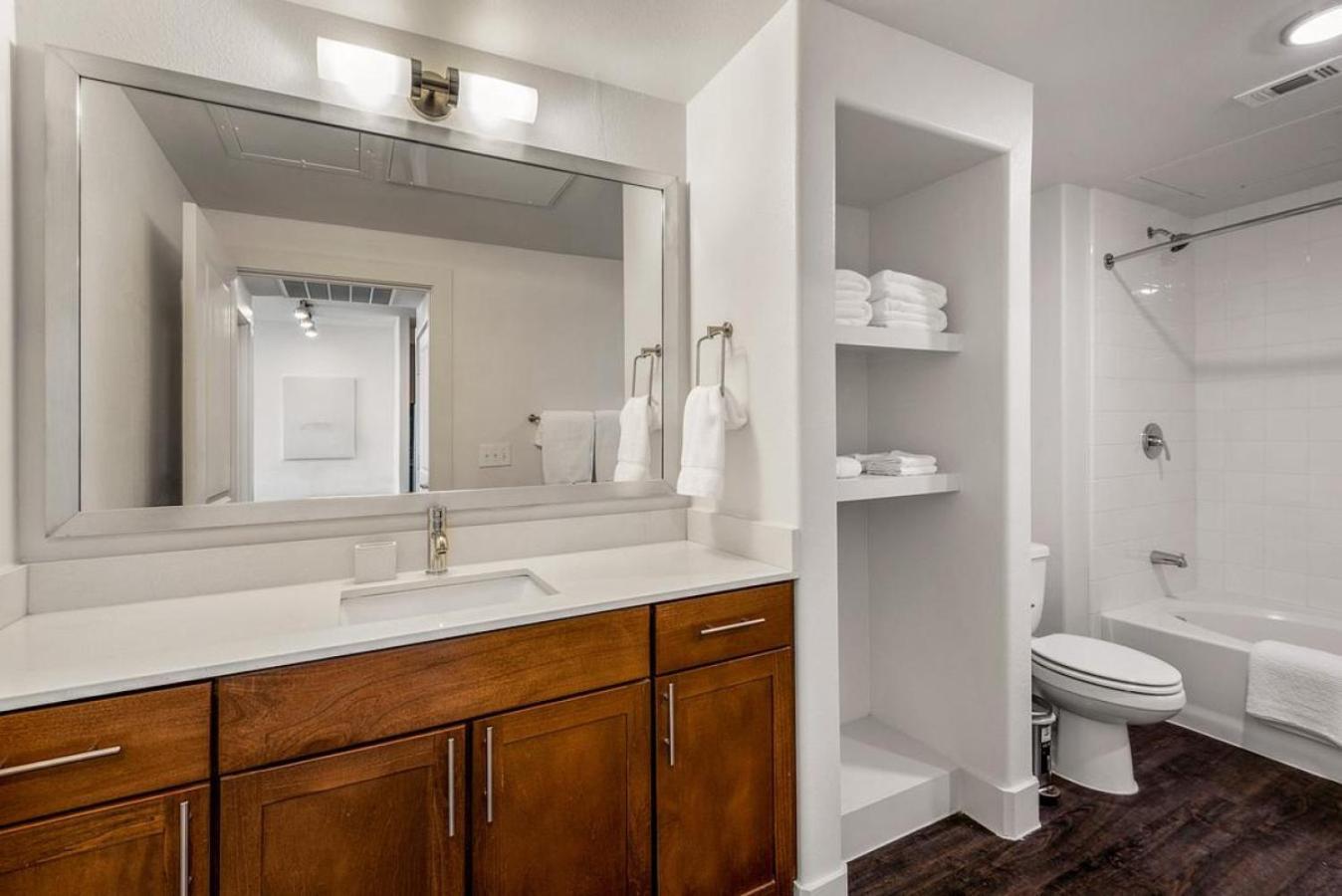 Apartment Landing At North - 2 Bedrooms In Valley Ranch Dallas
