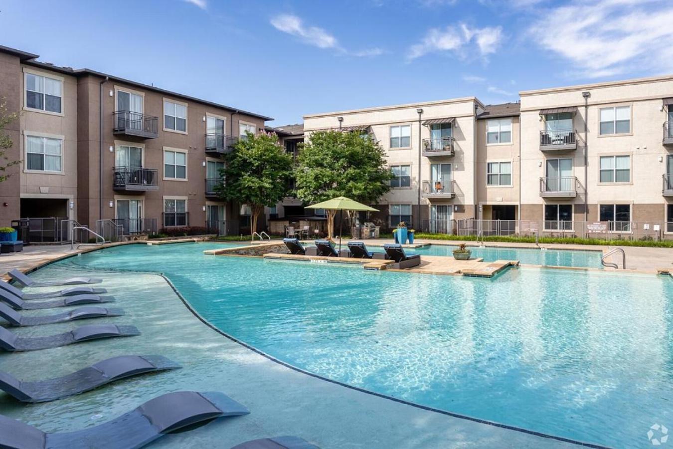 Landing At North - 2 Bedrooms In Valley Ranch Apartment