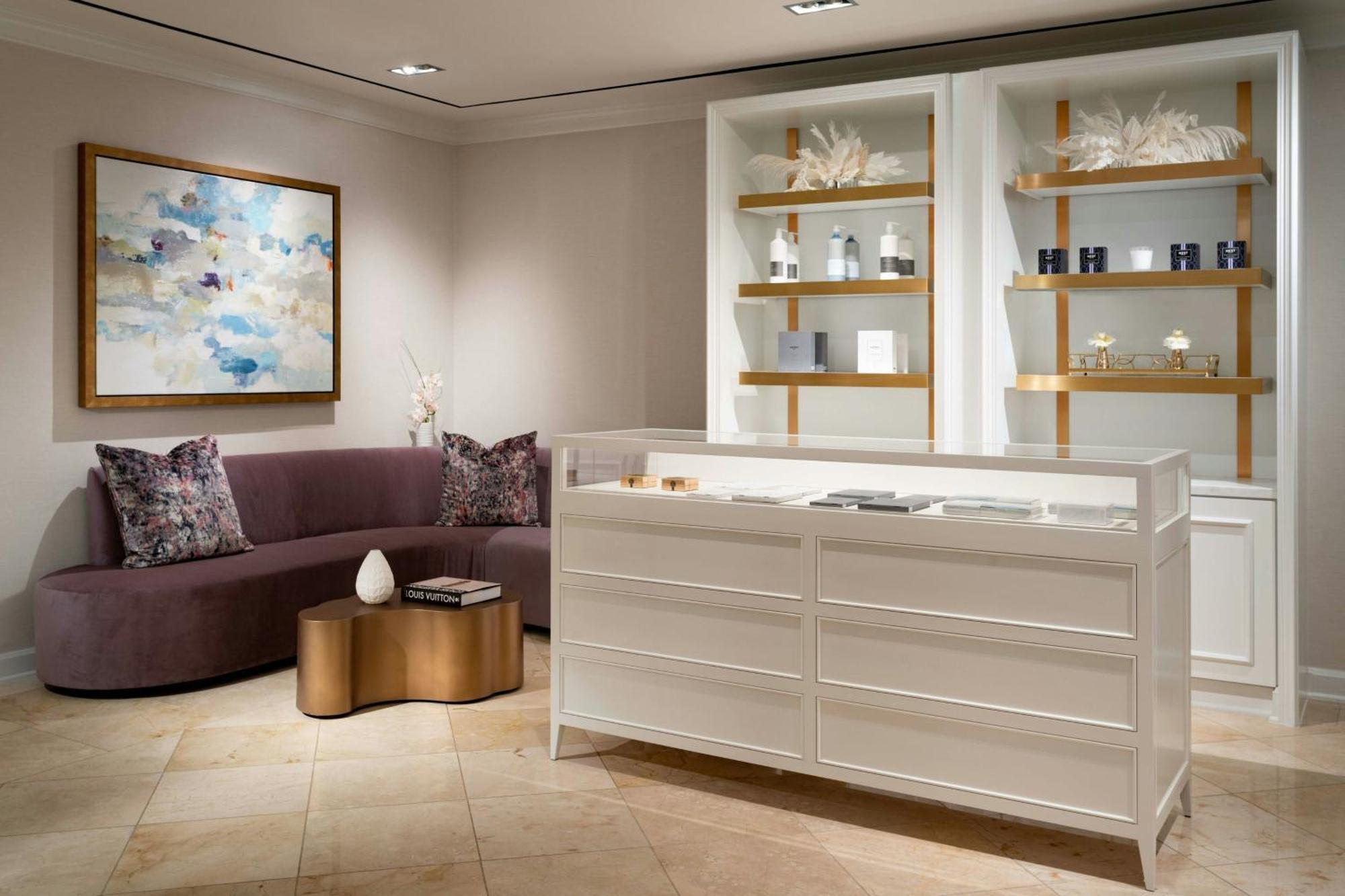 The Ritz-carlton, Hotel 4*