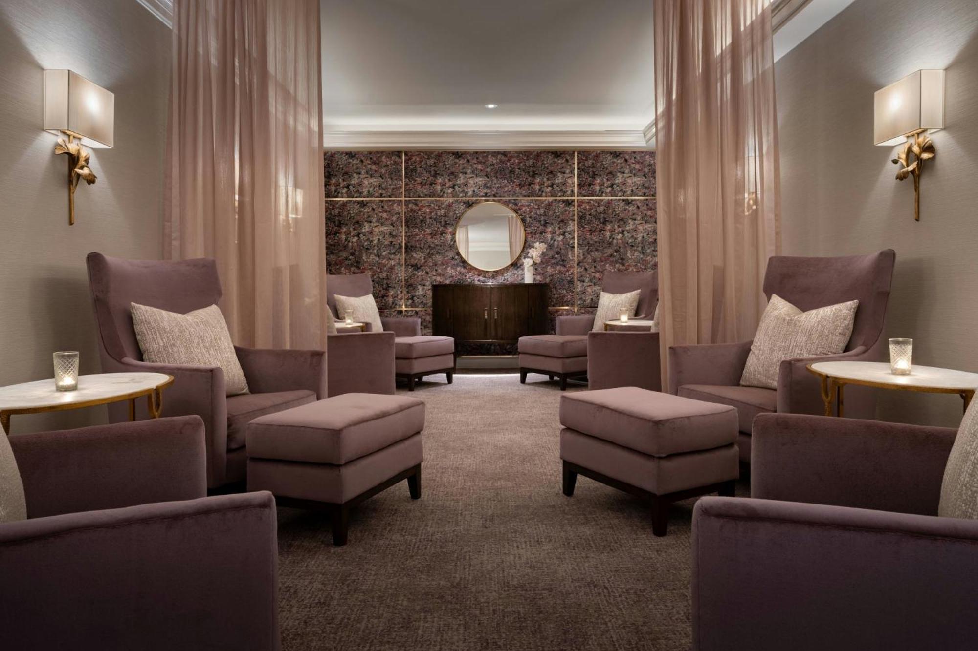The Ritz-carlton,