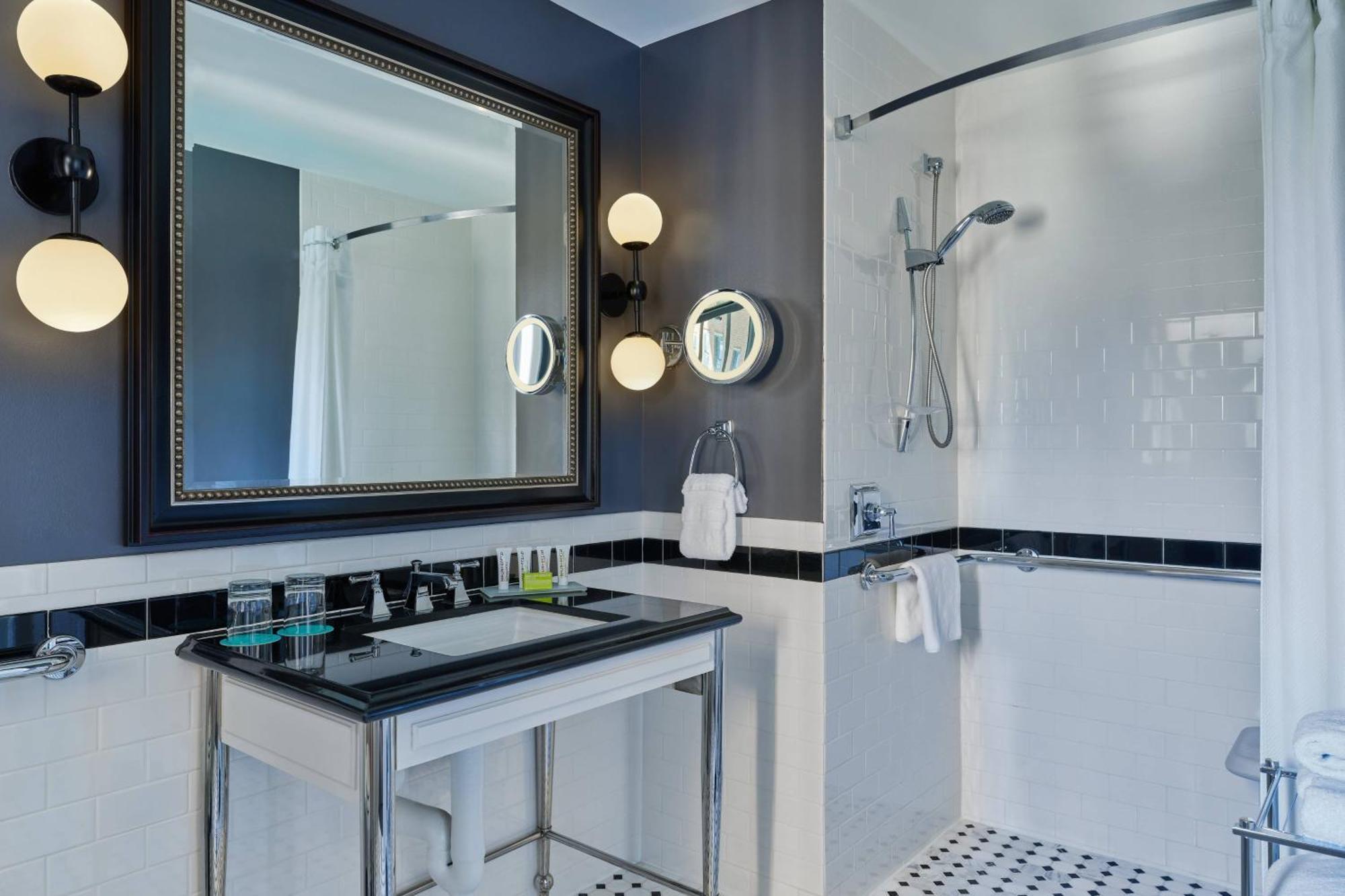 Le Meridien Dallas, The Stoneleigh 4* Dallas