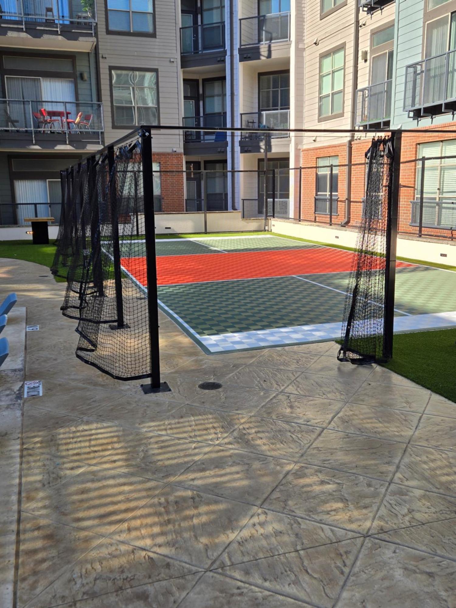 2bdrm/2 King Beds/1air Mattress Apartment