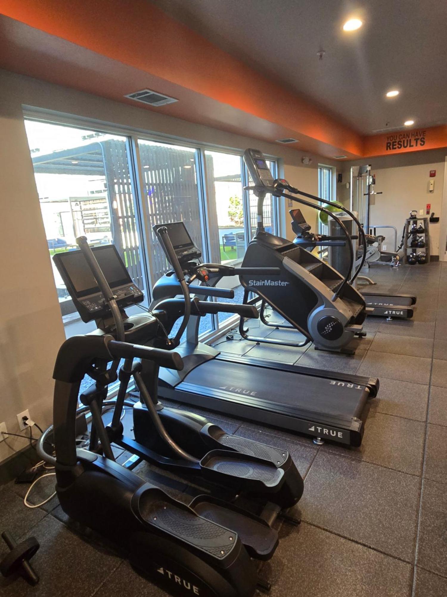 Downtown 2bd Free Parking *