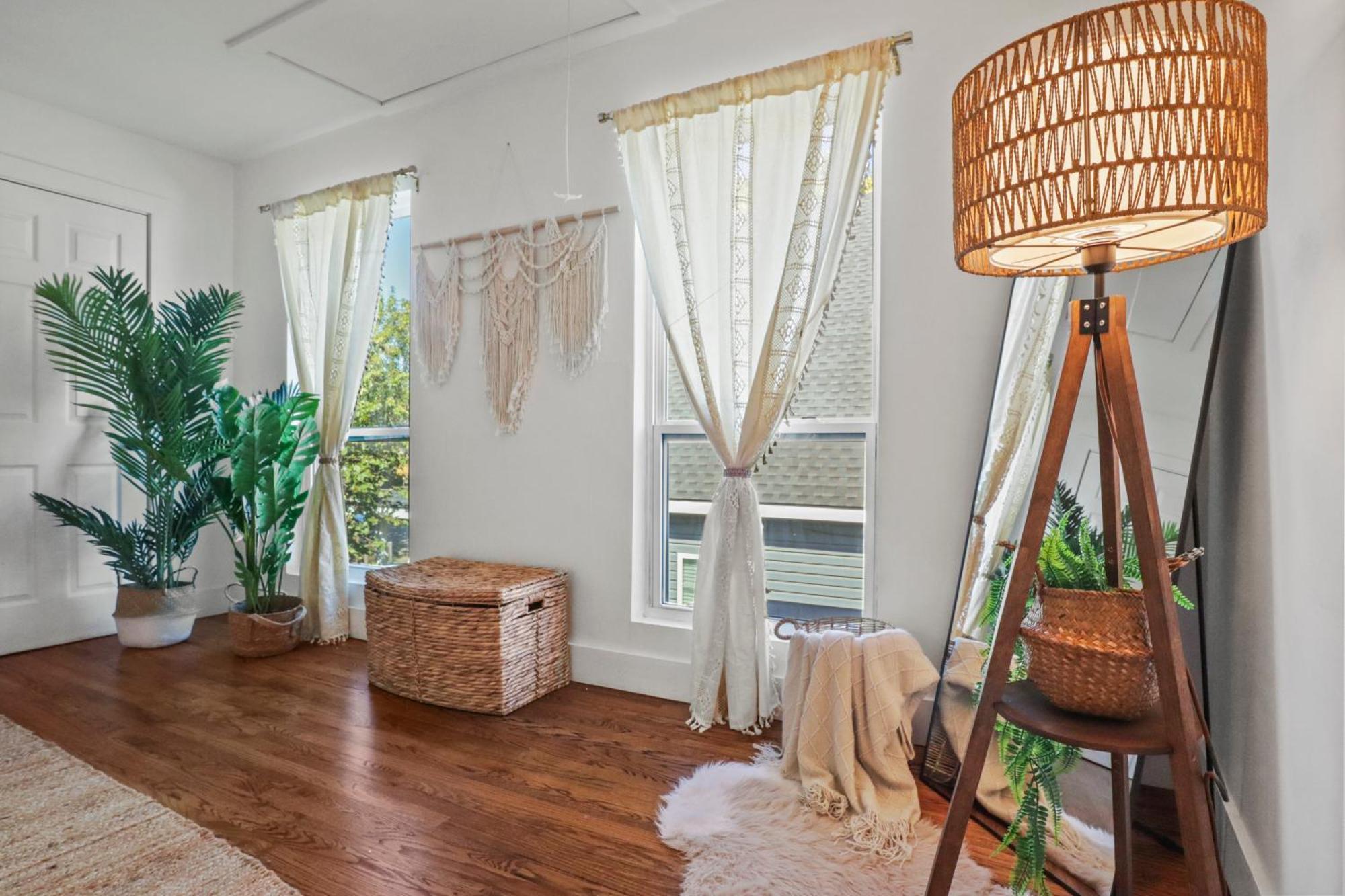 Bishop Arts District Boho Cinema House Holiday home *