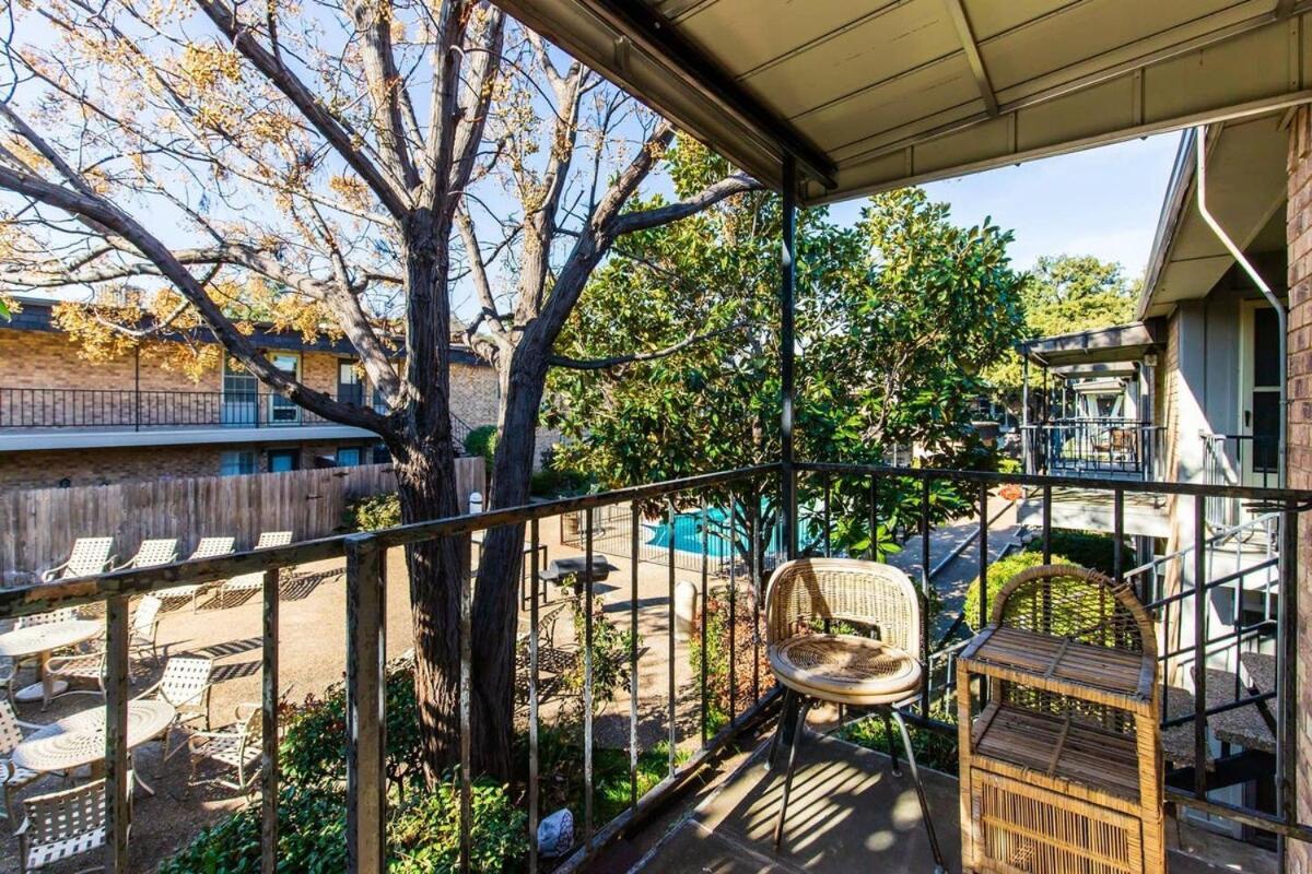 Apartment Regal Oaks *