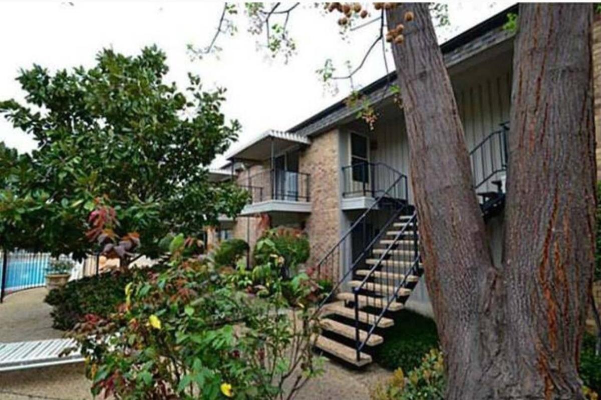 Regal Oaks *