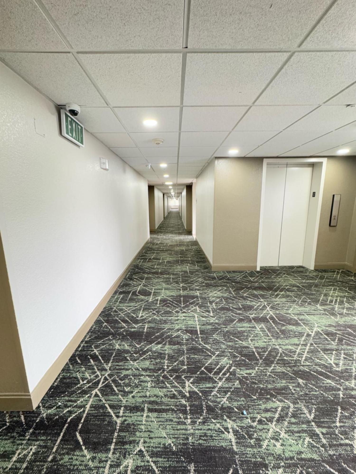 Super 8 By Wyndham Field Airport Hotel