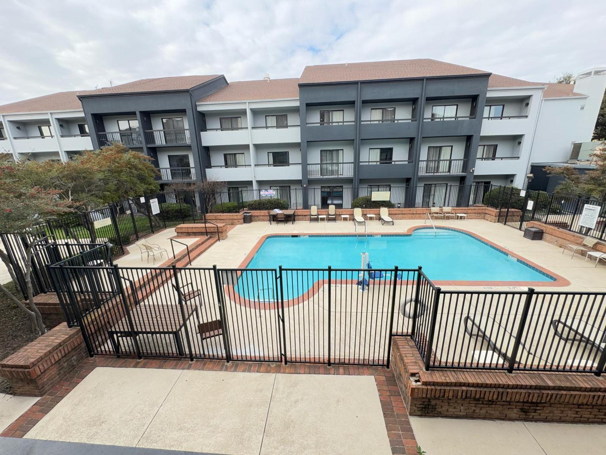 Super 8 By Wyndham Field Airport Hotel Dallas