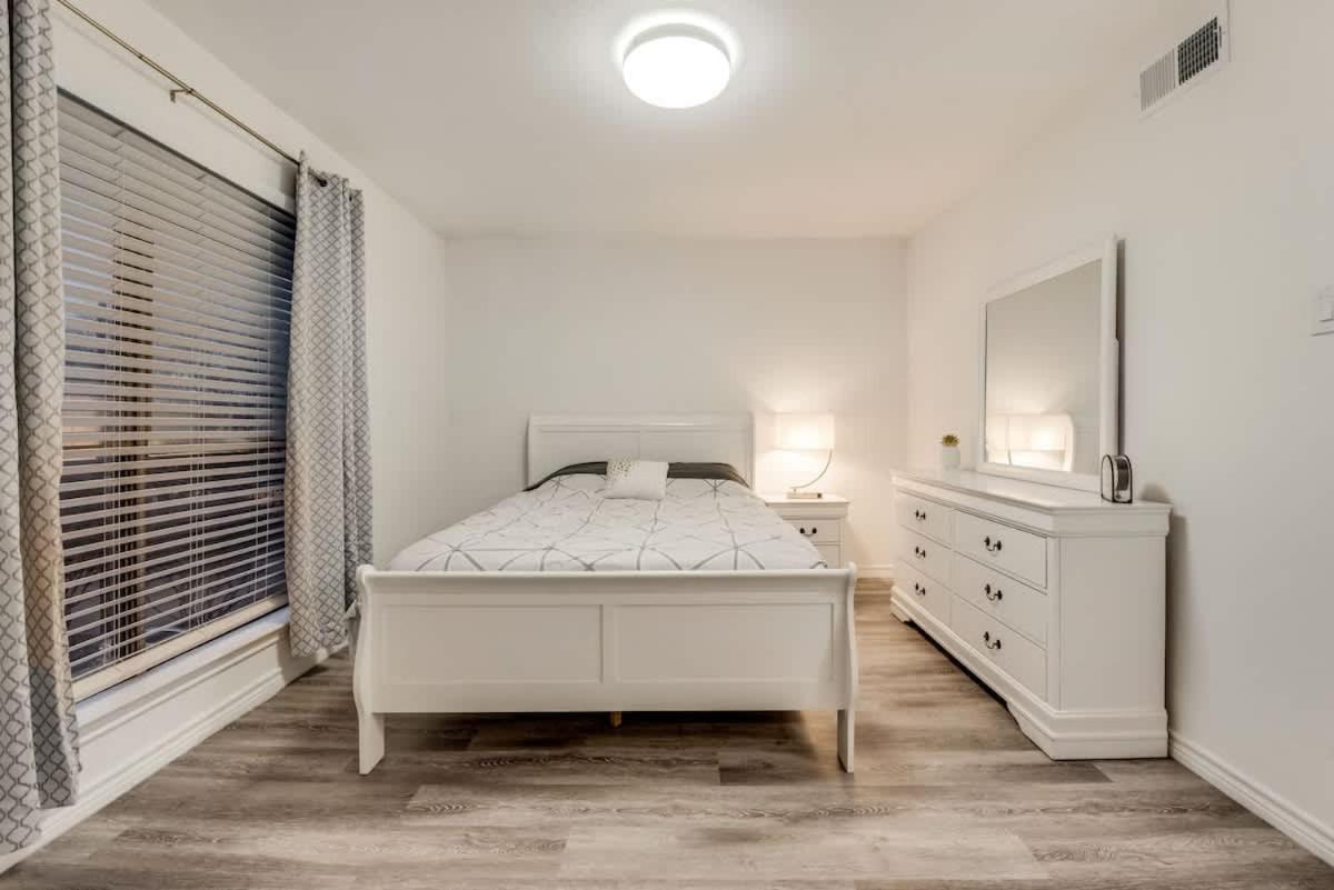 Modern 2-bedroom, 2-bath In Apartment