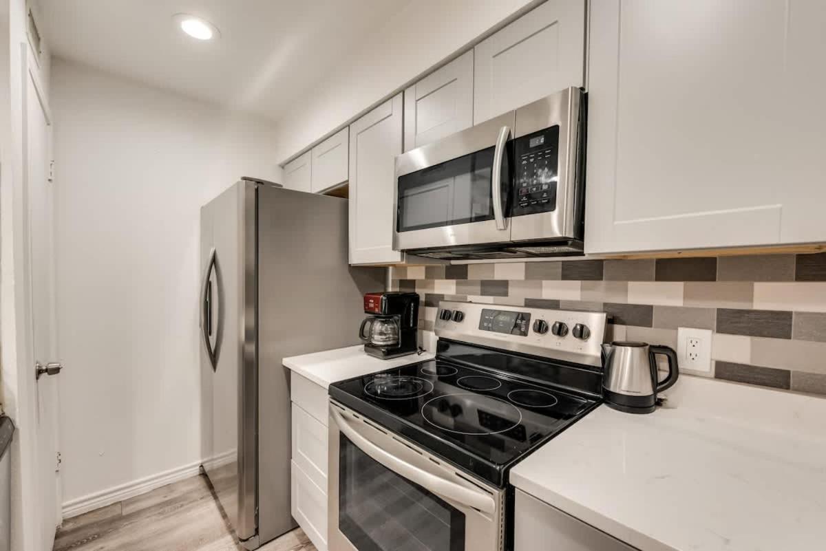 Modern 2-bedroom, 2-bath In Apartment
