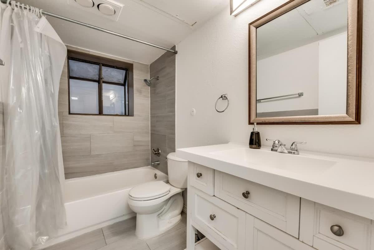 Modern 2-bedroom, 2-bath In