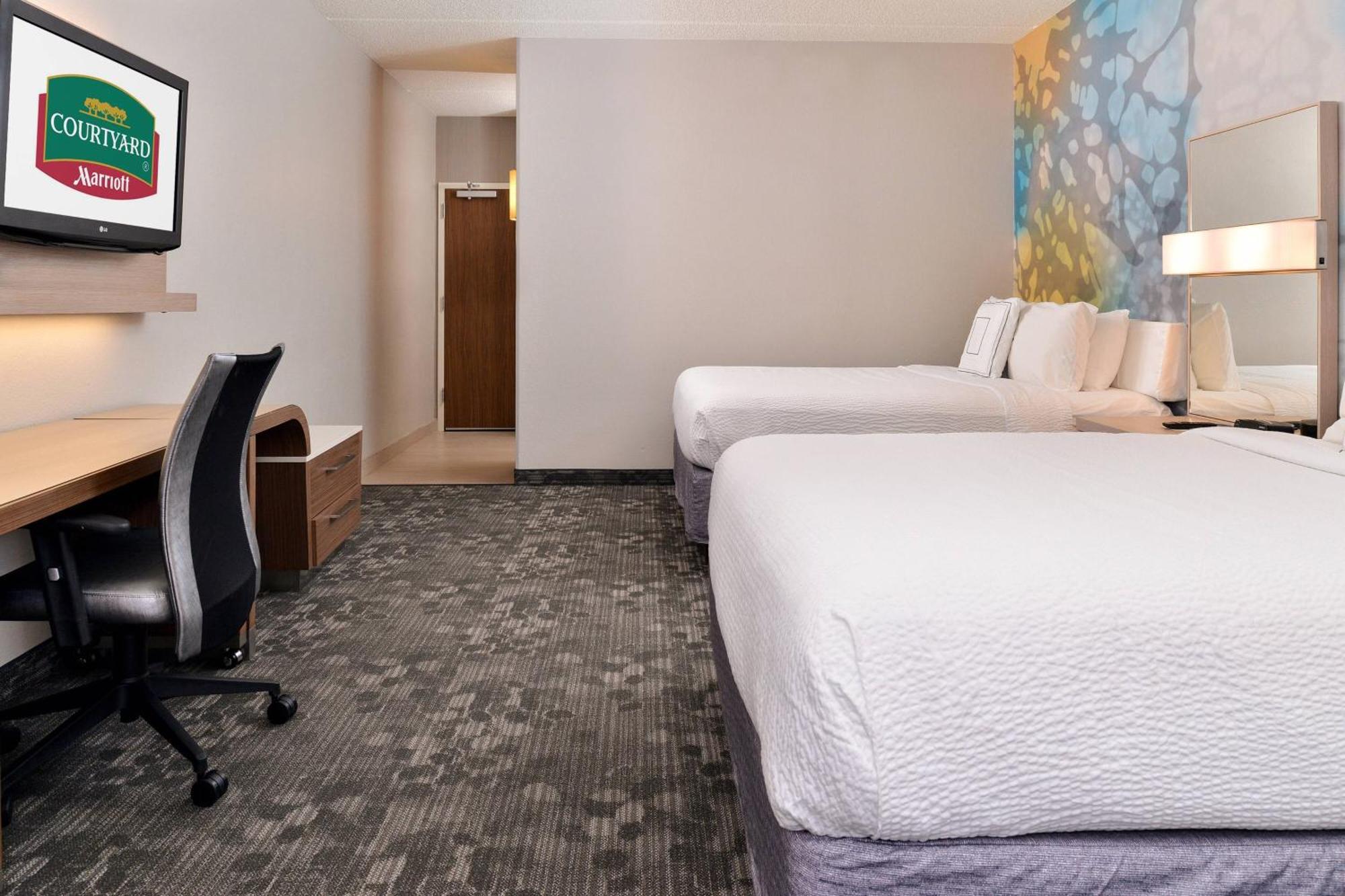Courtyard By Marriott Northwest 3*