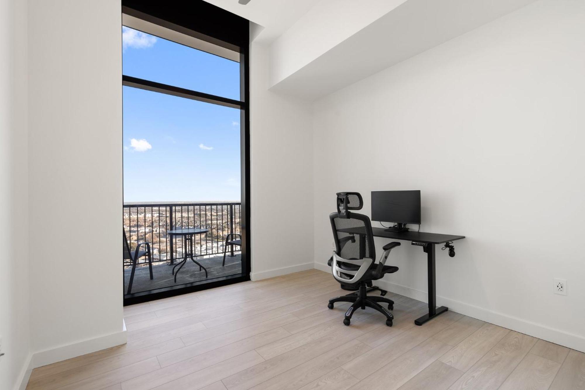 Luxurious Penthouse With Stunning Views Apartment *
