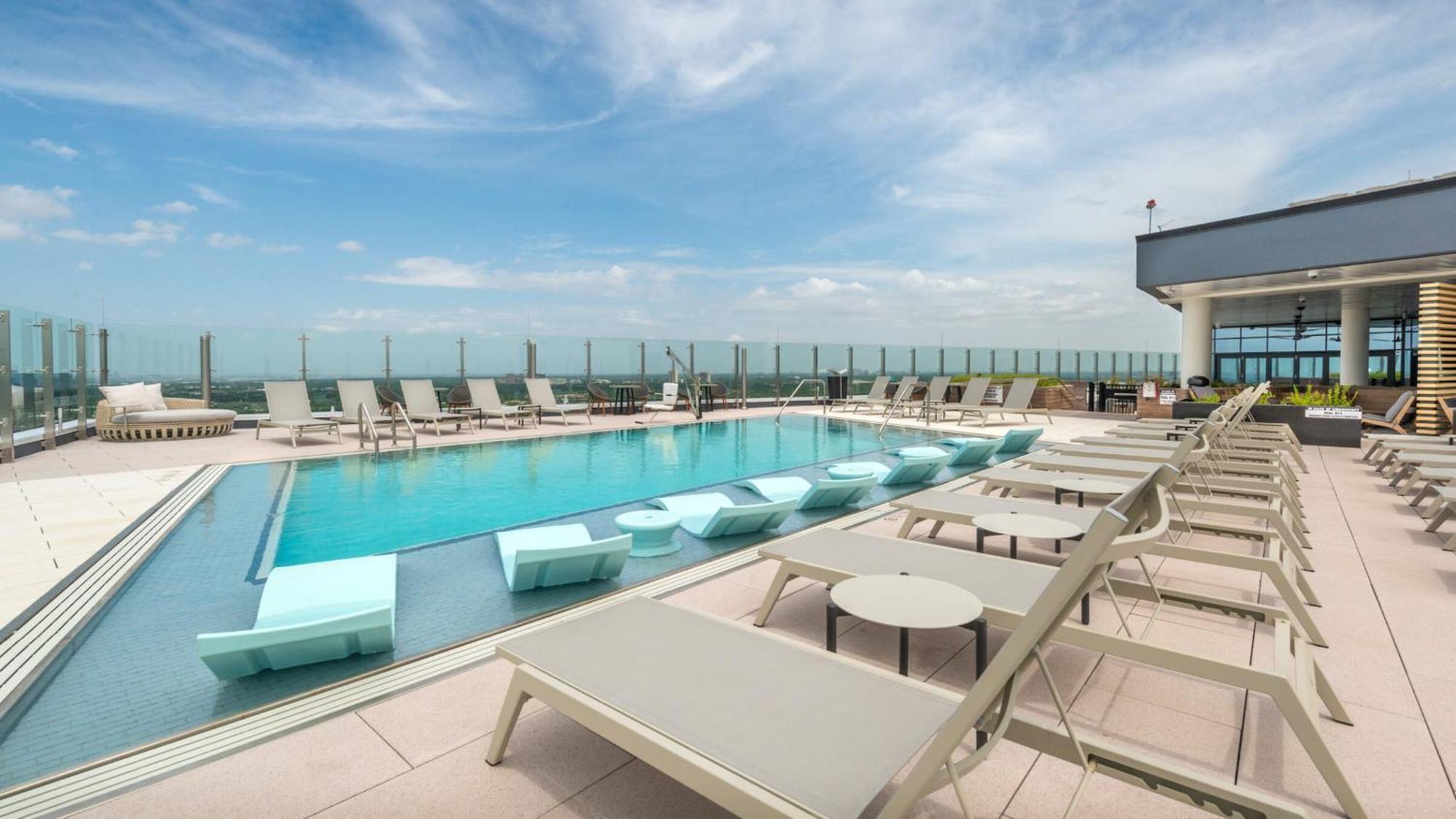 Apartment Luxurious Penthouse With Stunning Views Dallas