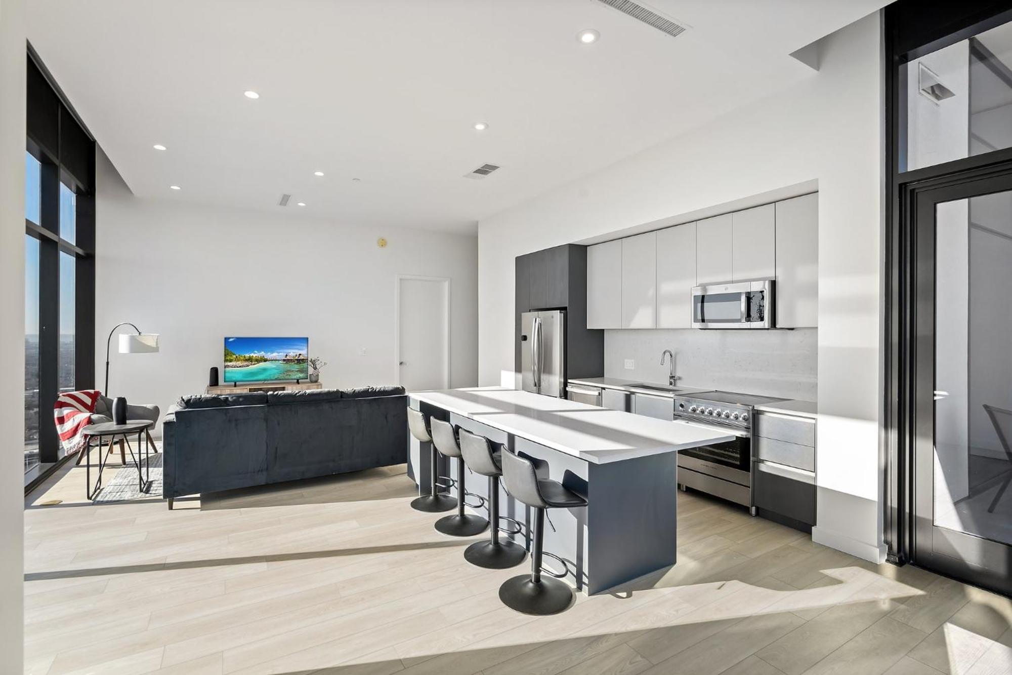 Luxurious Penthouse With Stunning Views * Dallas