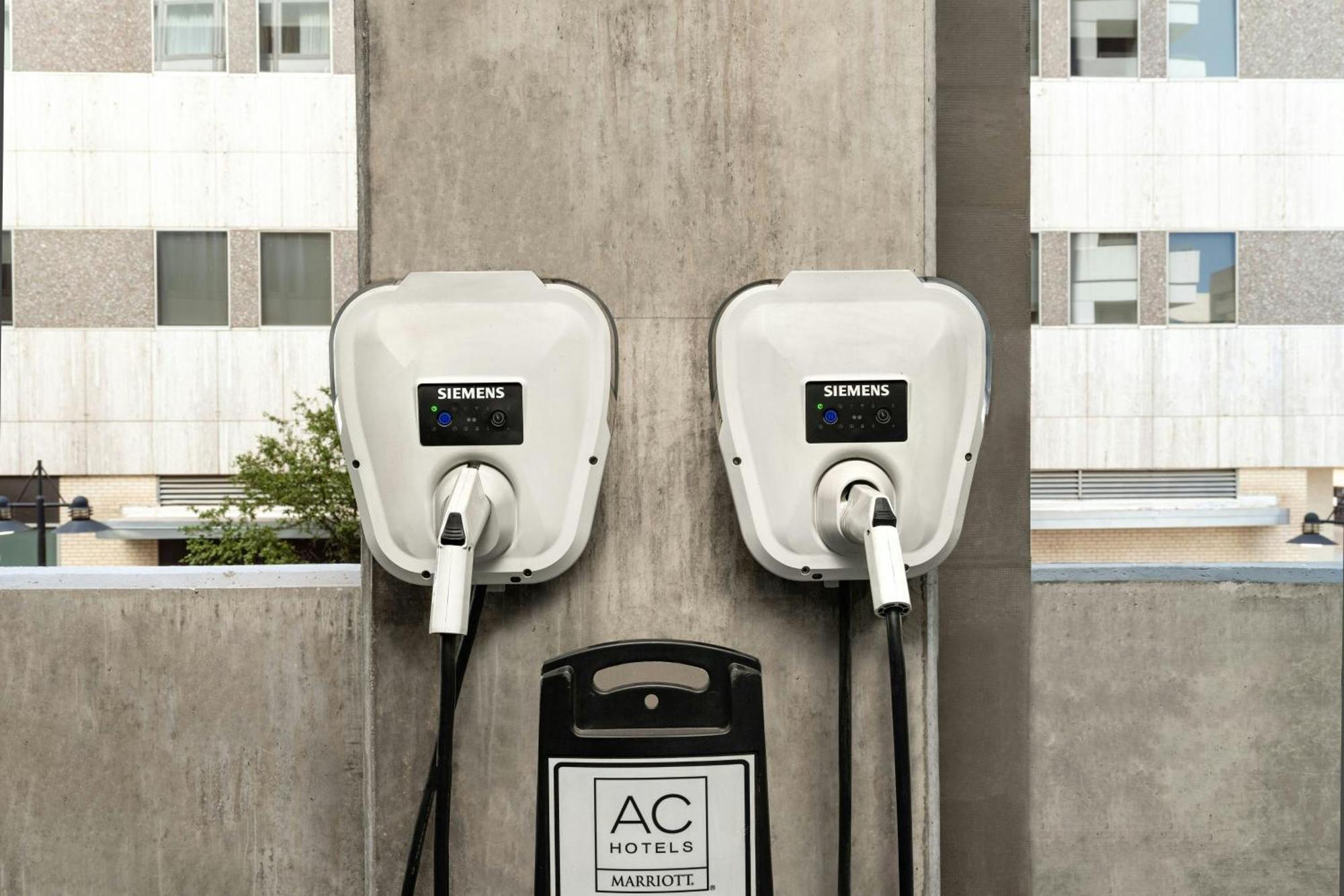 Ac By Marriott Downtown Hotel Dallas